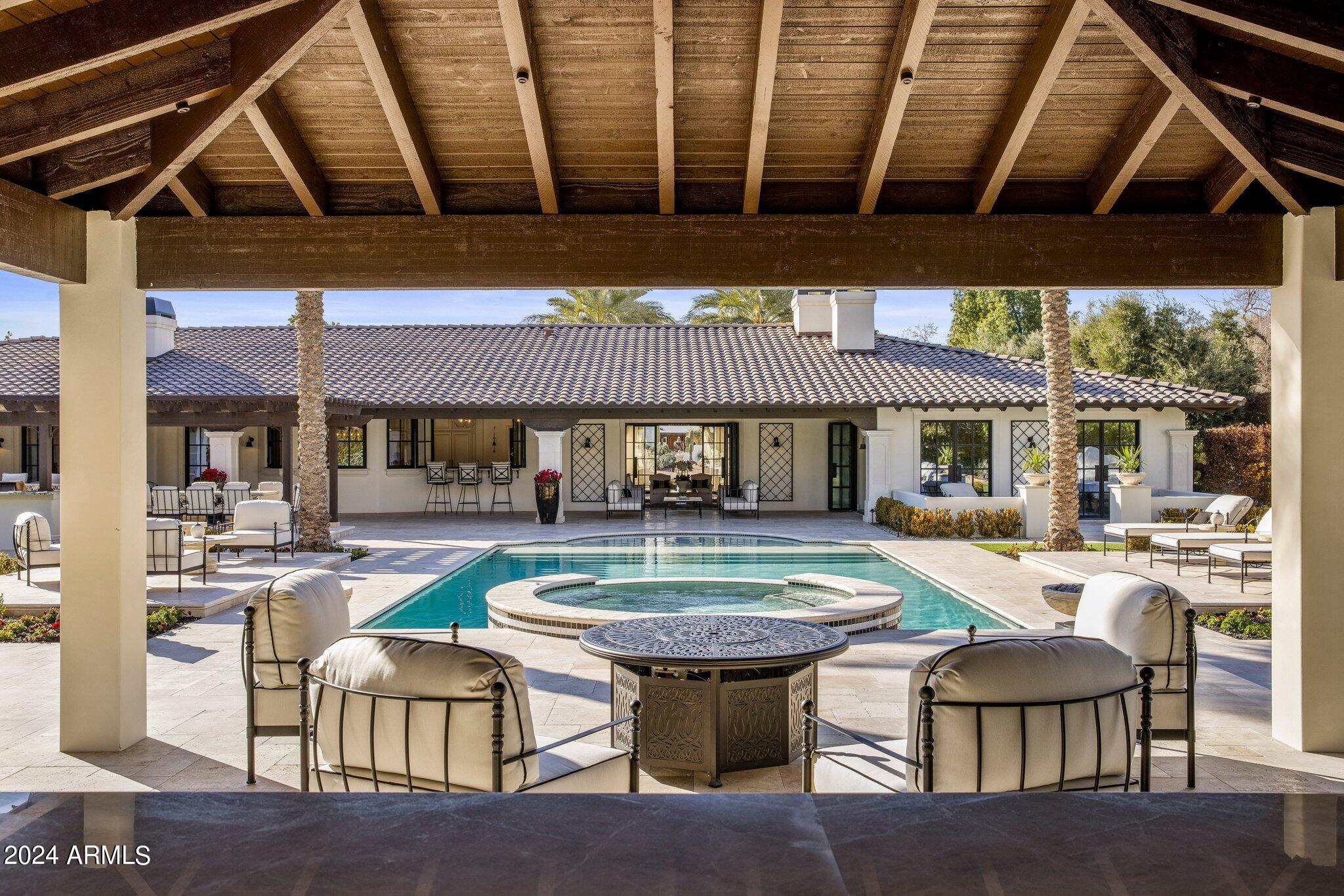 CAMELBACK COUNTRY ESTATES UNIT 5 - Residential