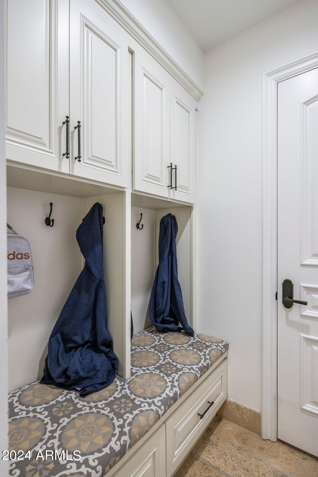 CAMELBACK COUNTRY ESTATES UNIT 5 - Residential