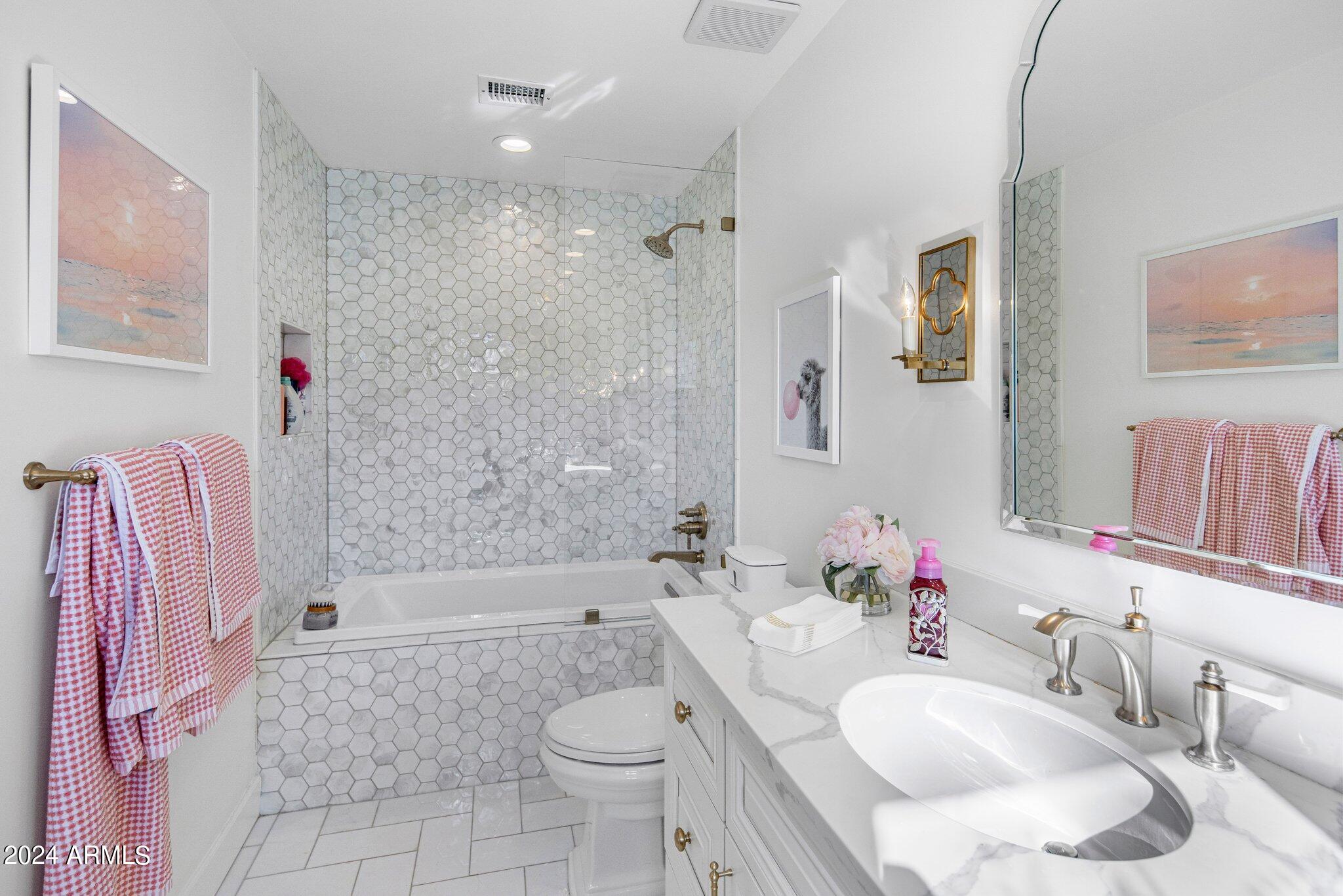 CAMELBACK COUNTRY ESTATES UNIT 5 - Residential