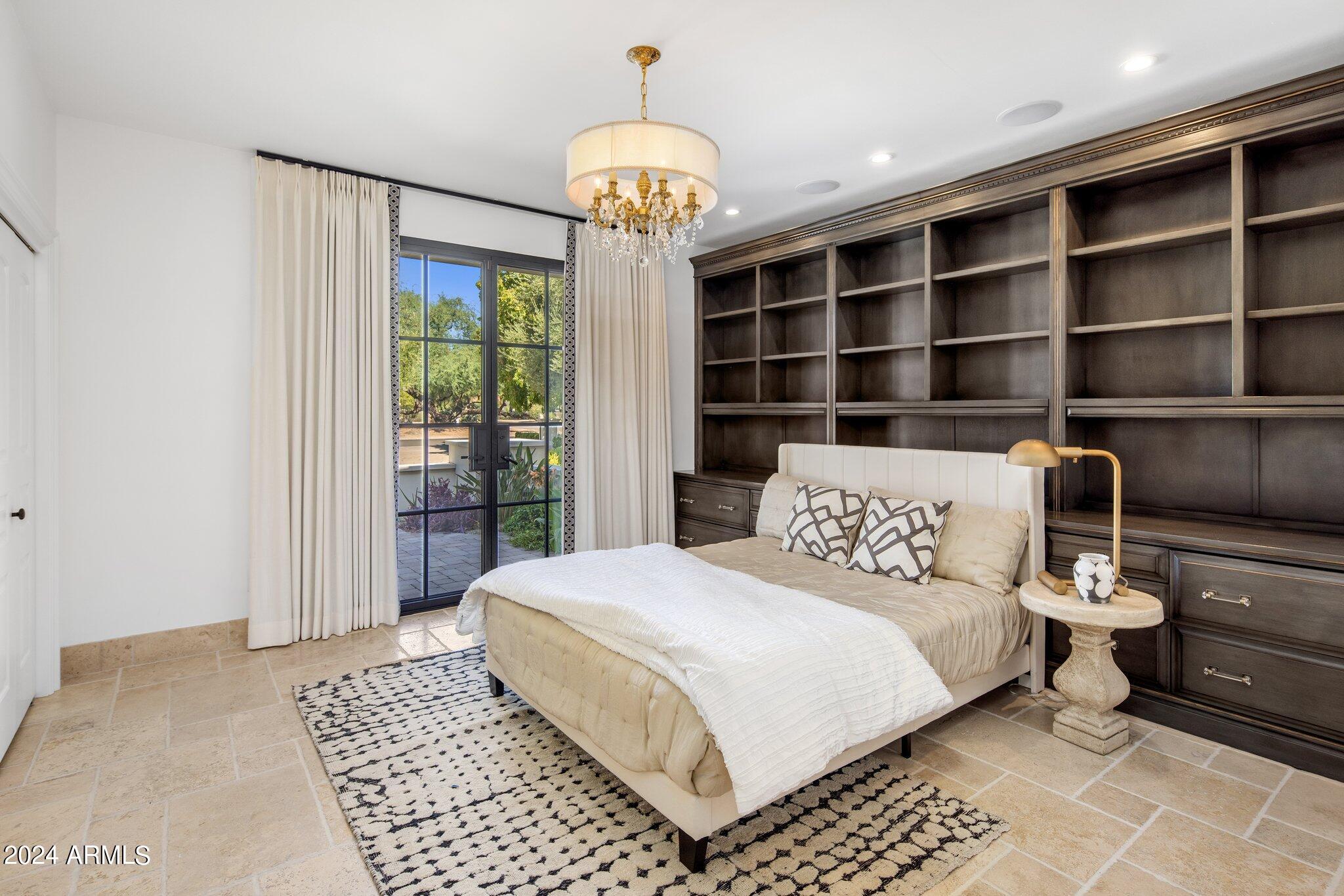 CAMELBACK COUNTRY ESTATES UNIT 5 - Residential