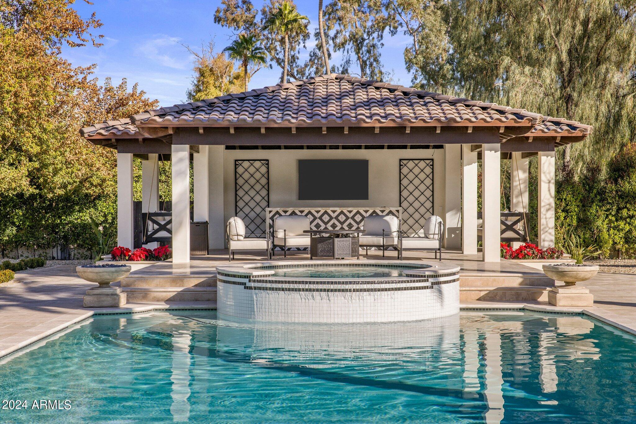 CAMELBACK COUNTRY ESTATES UNIT 5 - Residential
