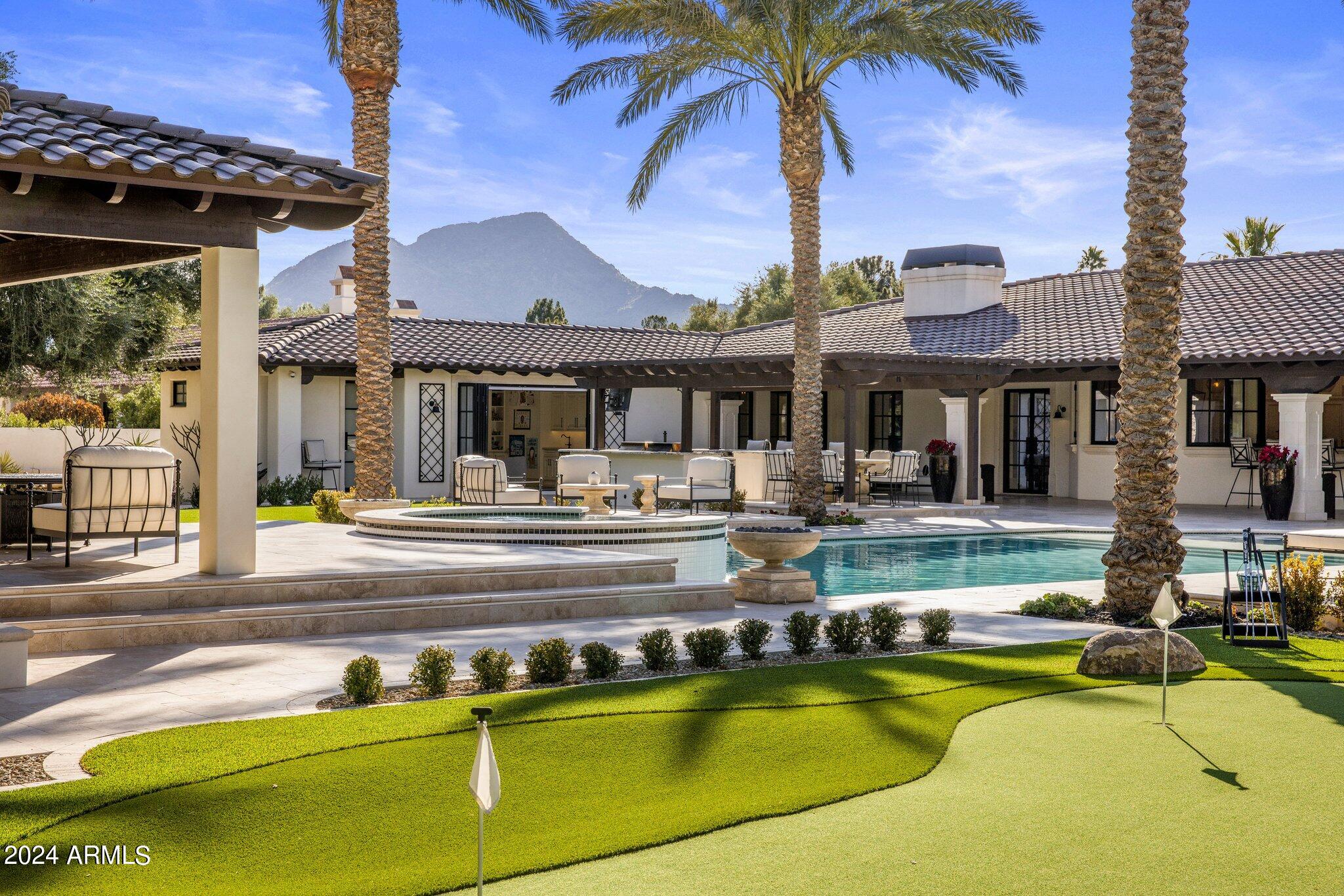 CAMELBACK COUNTRY ESTATES UNIT 5 - Residential