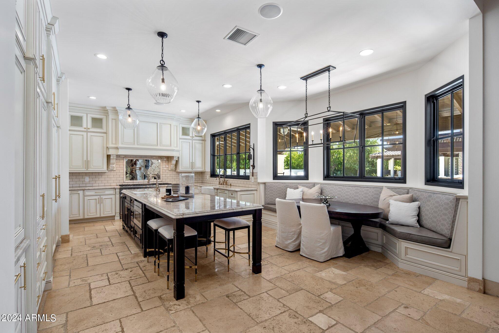 CAMELBACK COUNTRY ESTATES UNIT 5 - Residential