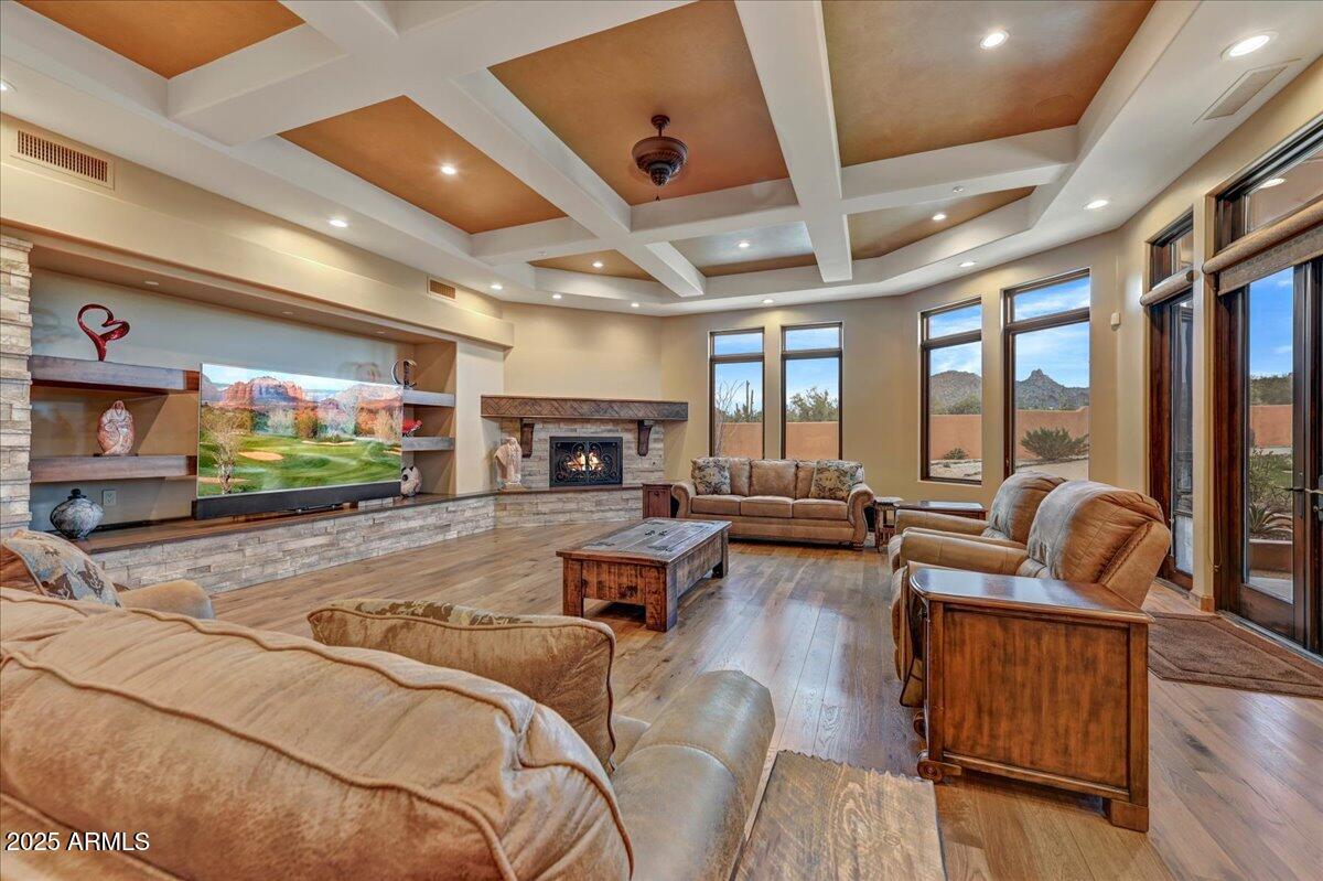 PRADO ESTATES - Residential