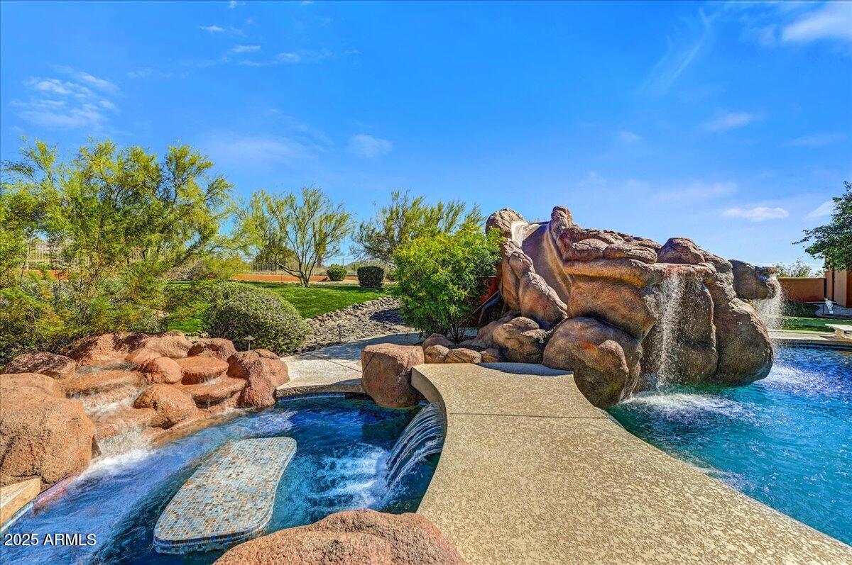 PRADO ESTATES - Residential