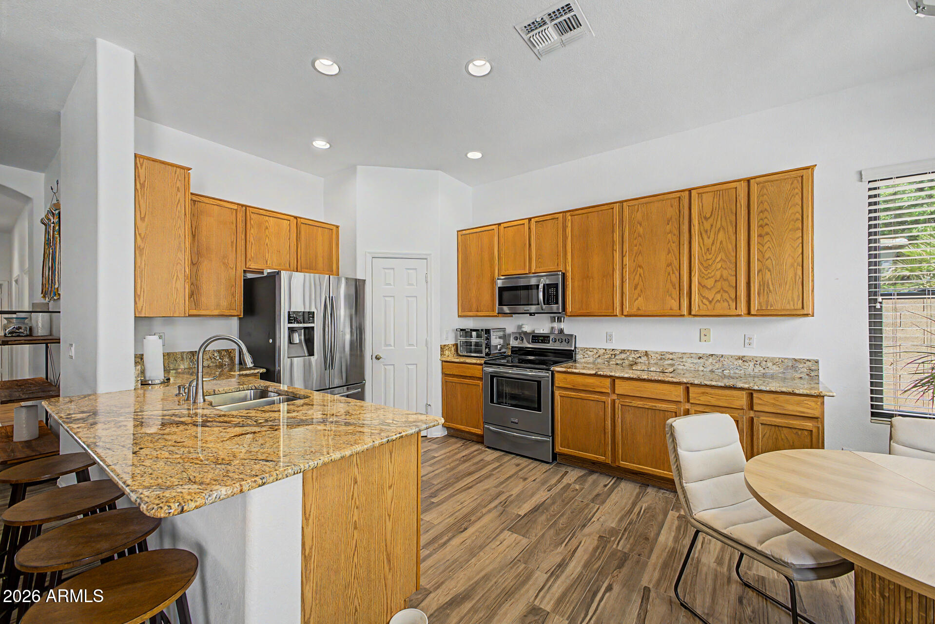 LINDSAY MEADOWS - Residential