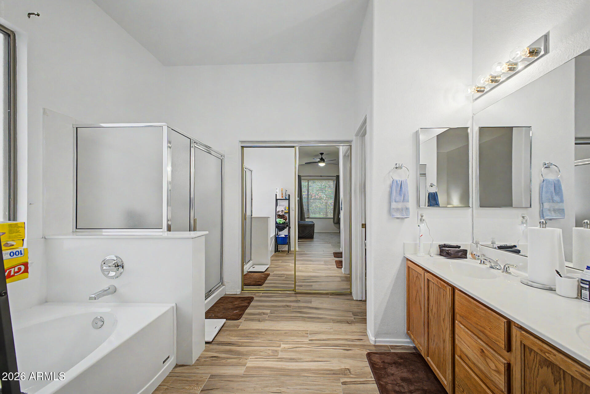 LINDSAY MEADOWS - Residential