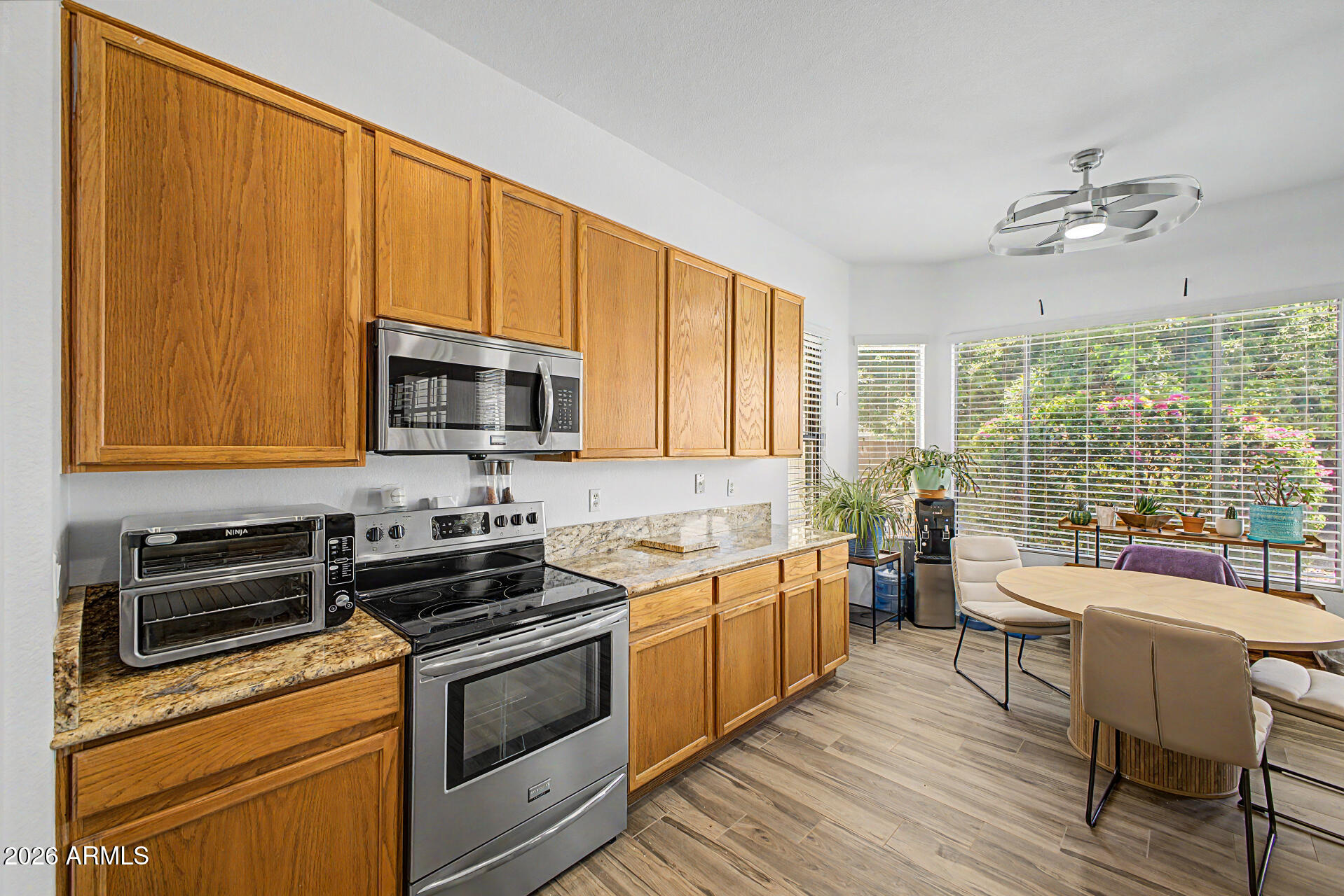 LINDSAY MEADOWS - Residential