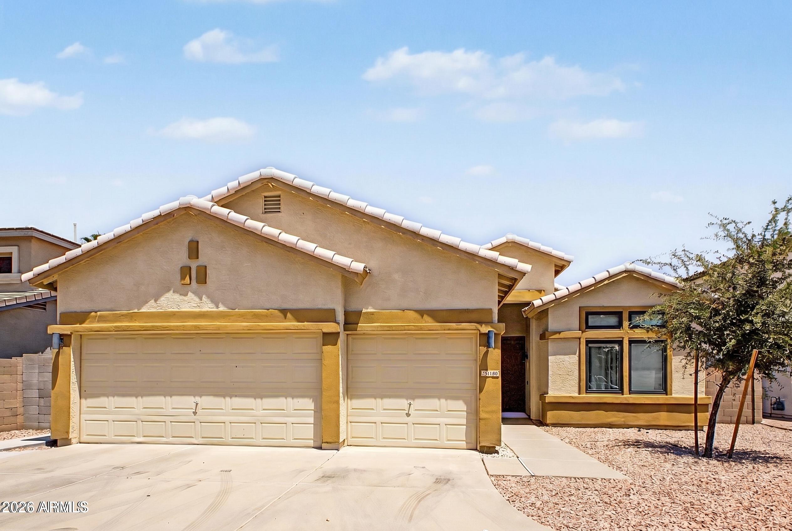 LINDSAY MEADOWS - Residential