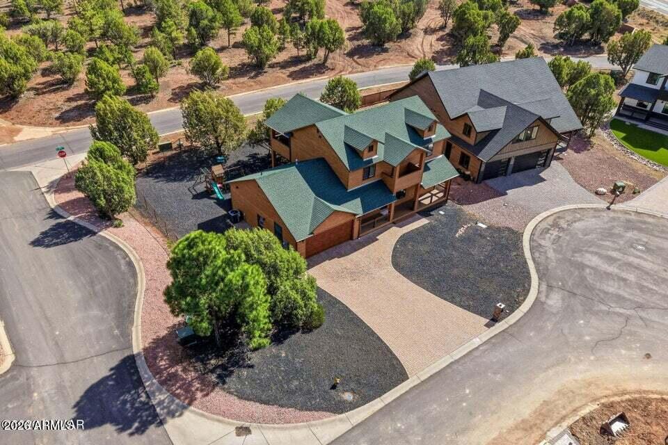 WHISPERING TRAILS UNIT 1 - Residential