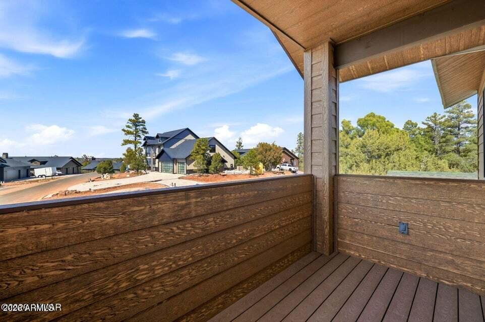 WHISPERING TRAILS UNIT 1 - Residential
