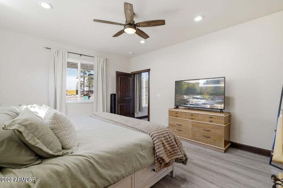 WHISPERING TRAILS UNIT 1 - Residential