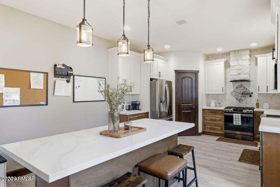 WHISPERING TRAILS UNIT 1 - Residential