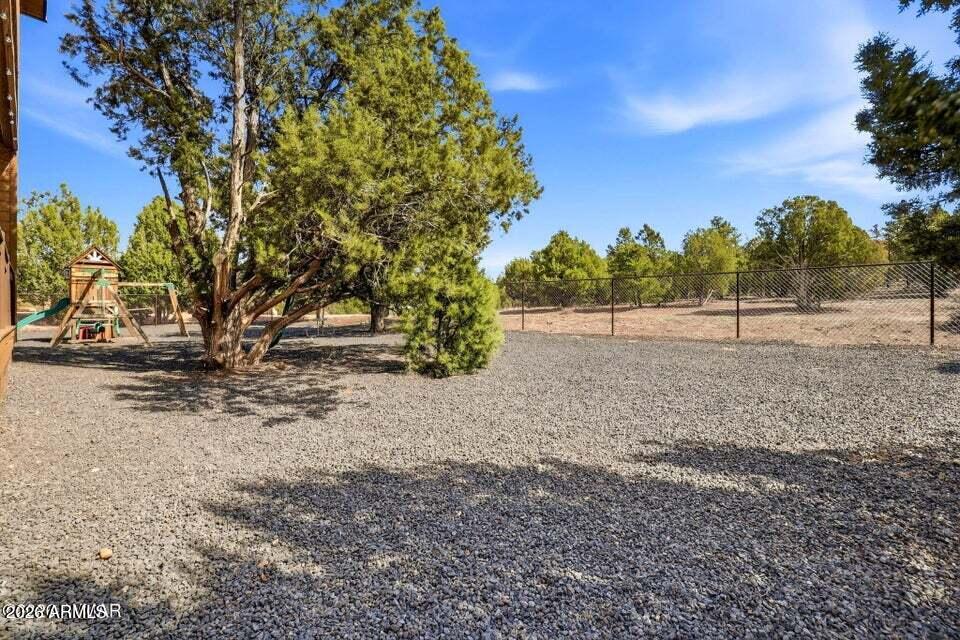 WHISPERING TRAILS UNIT 1 - Residential