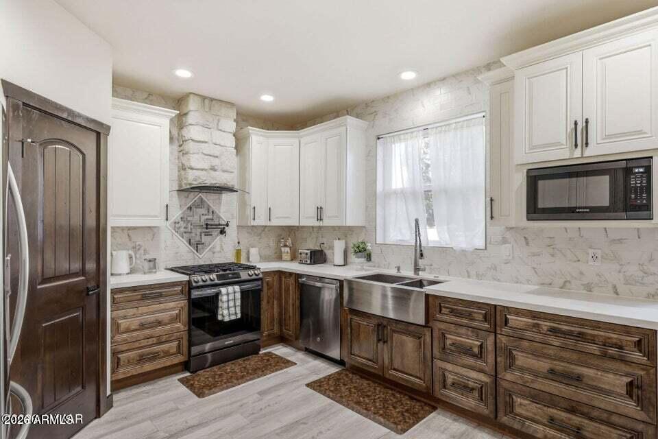 WHISPERING TRAILS UNIT 1 - Residential