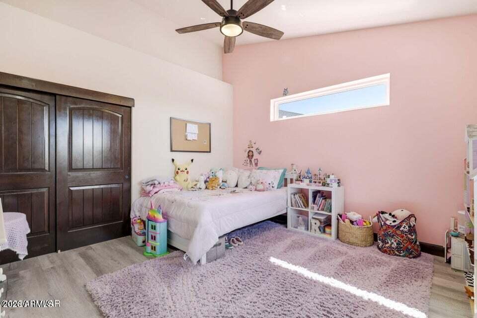 WHISPERING TRAILS UNIT 1 - Residential