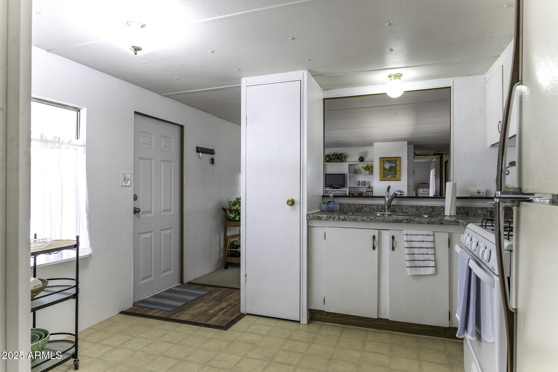 S9 T6S R6E - Residential