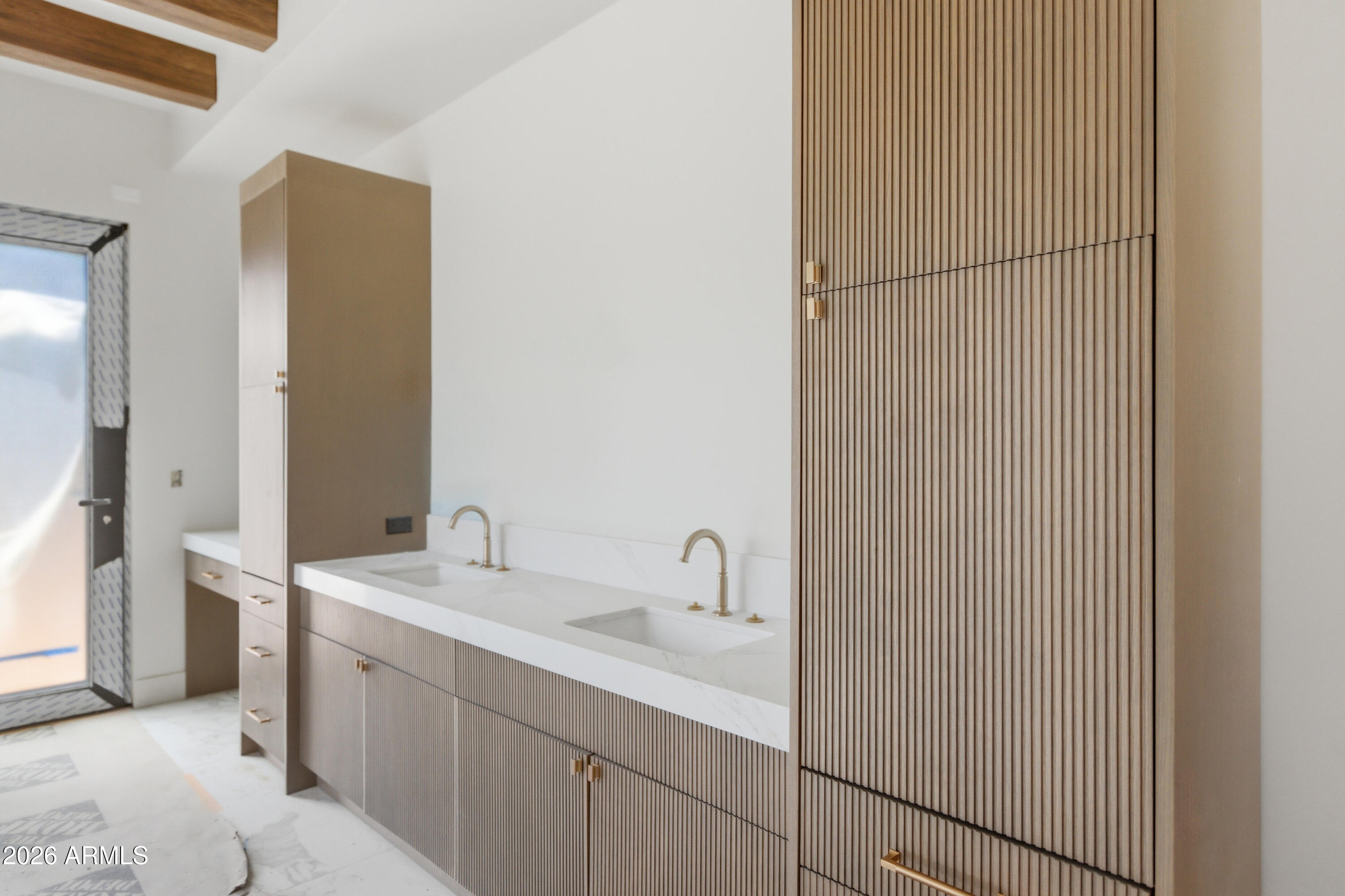 PARADISE VALLEY RANCHOS 2 - Residential