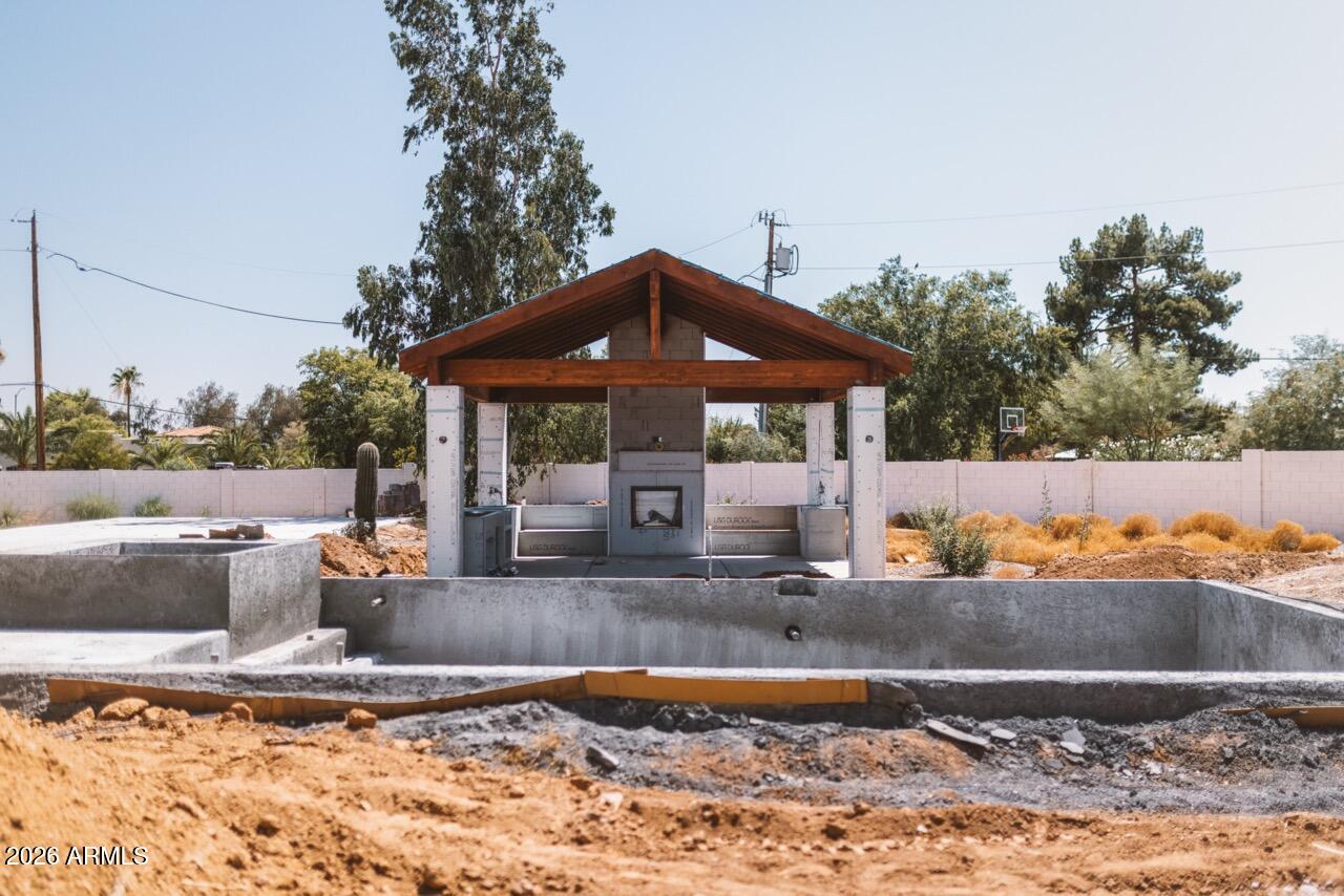 PARADISE VALLEY RANCHOS 2 - Residential