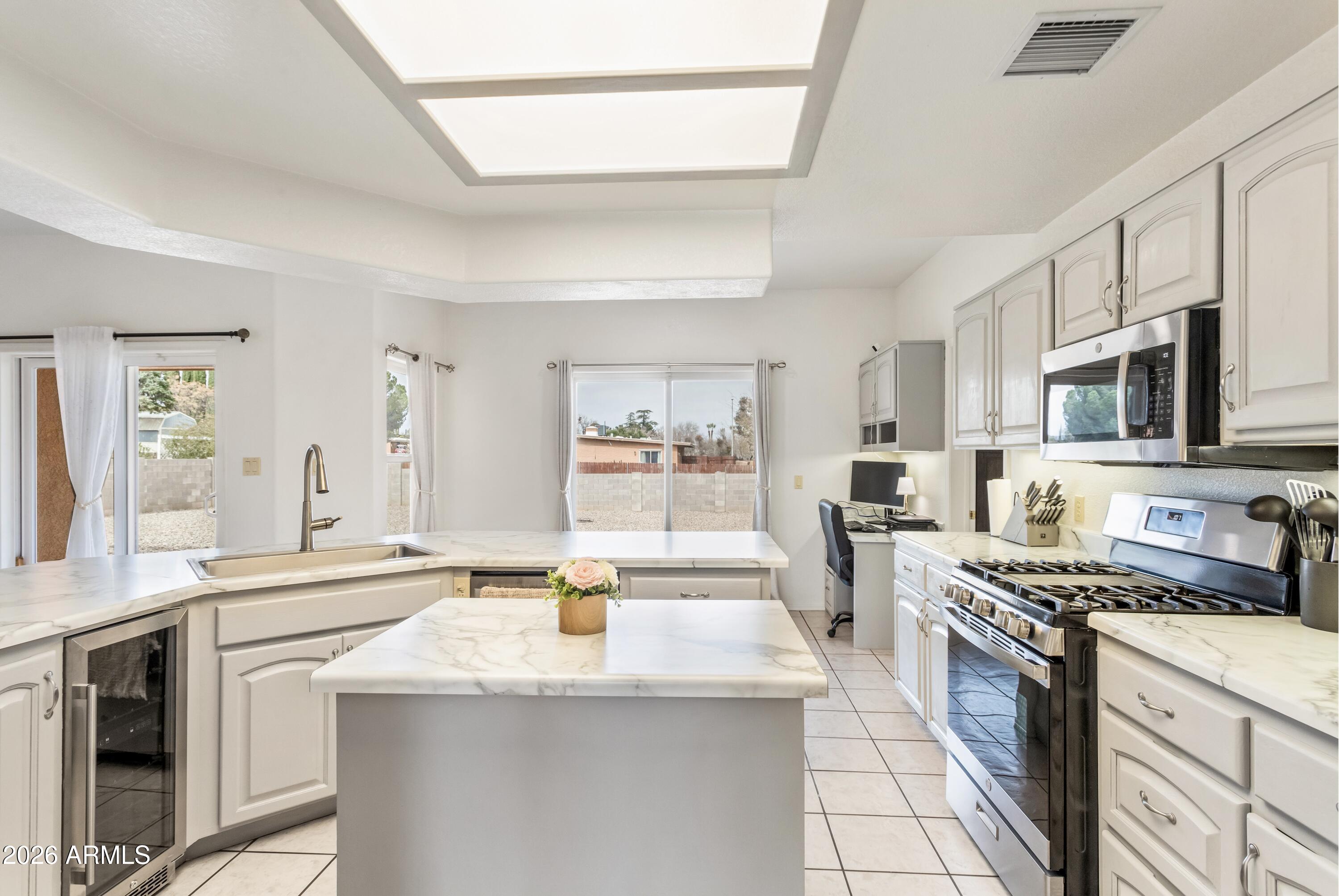 SUMMIT ESTATES - Residential