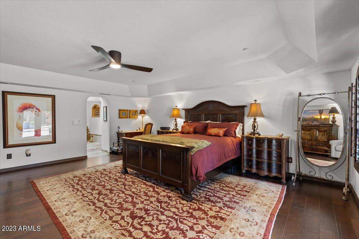PARADISE VALLEY FARMS - Residential