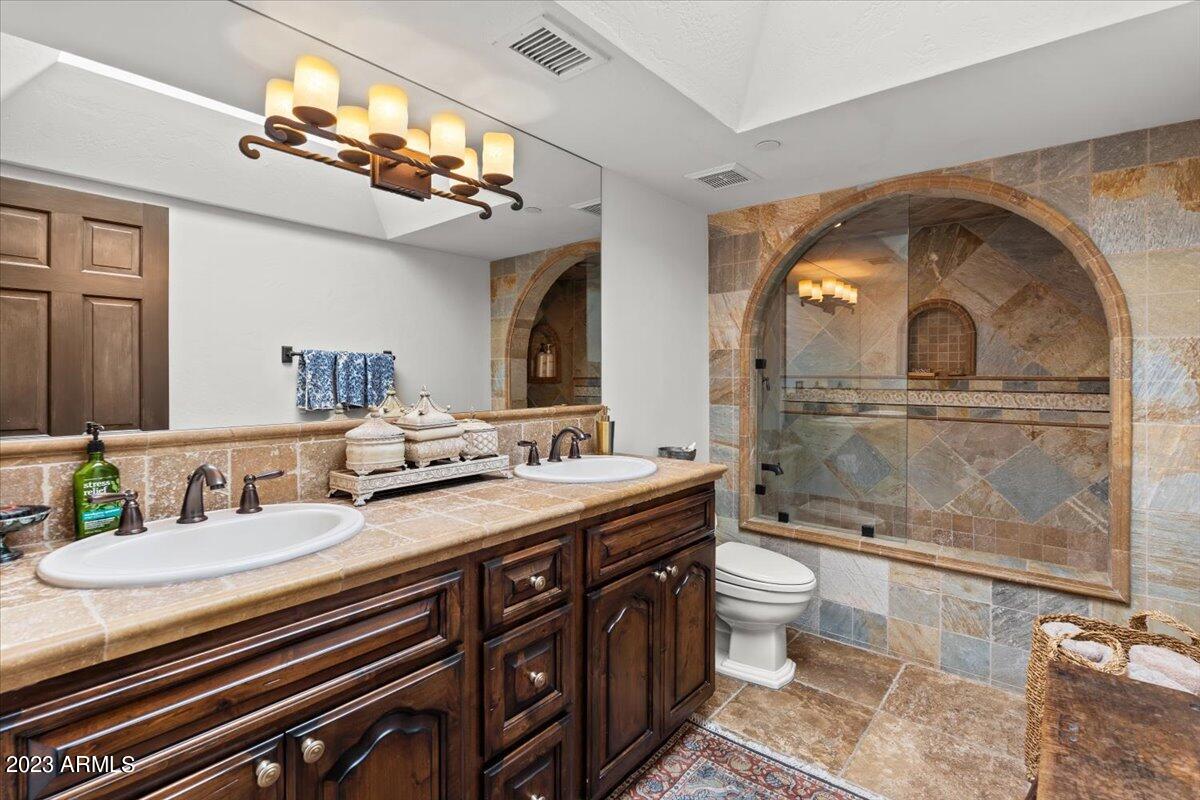PARADISE VALLEY FARMS - Residential