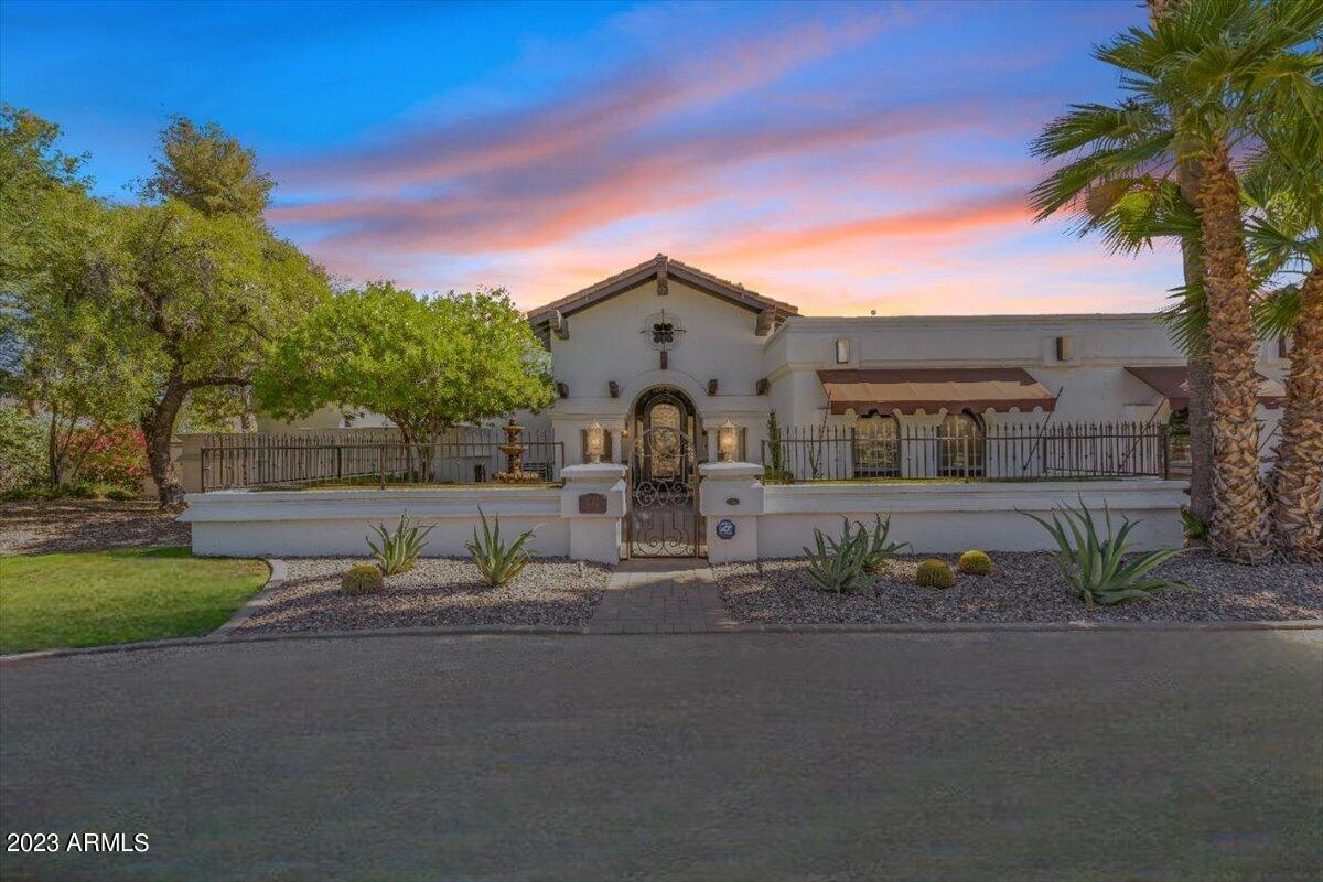 PARADISE VALLEY FARMS - Residential