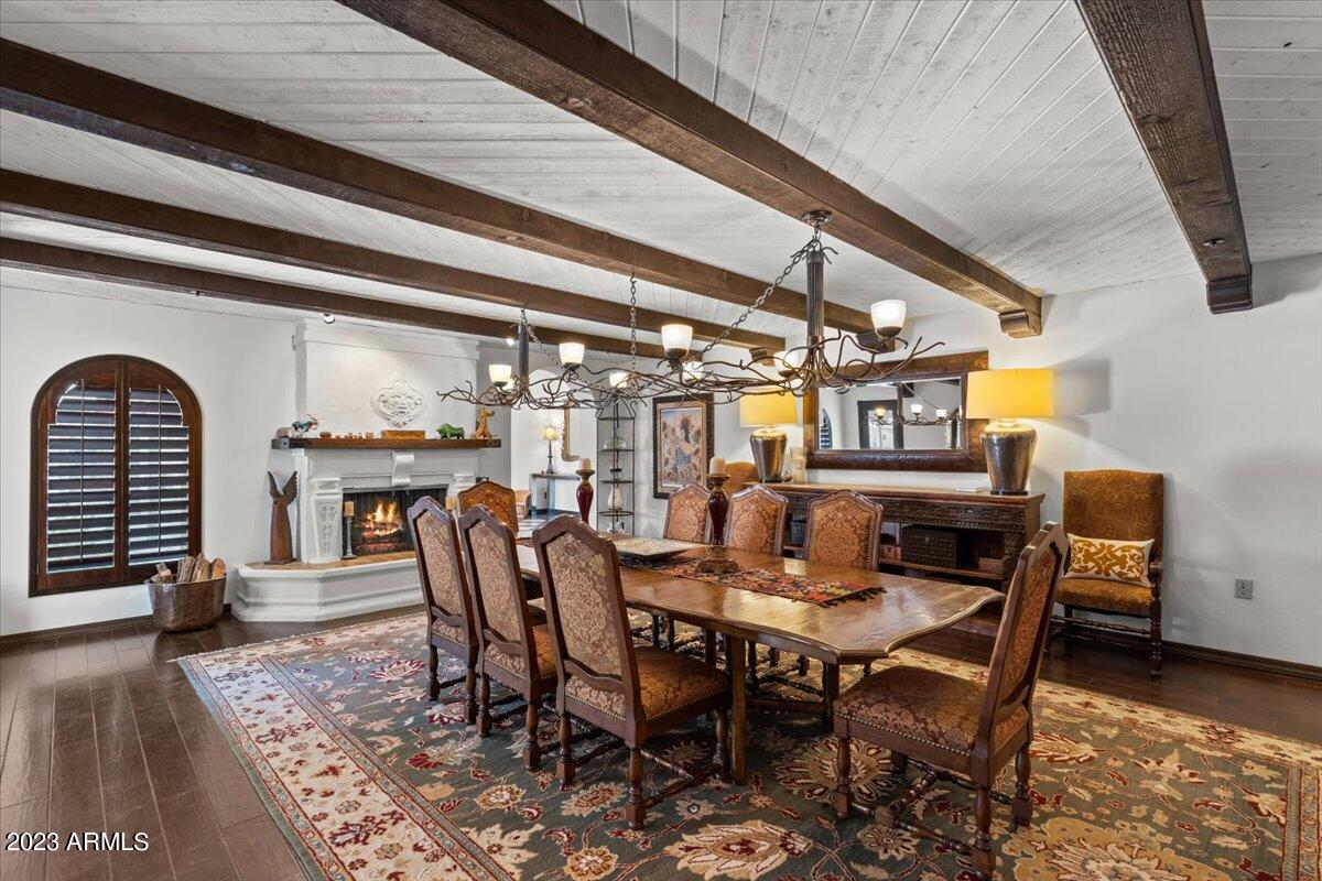 PARADISE VALLEY FARMS - Residential