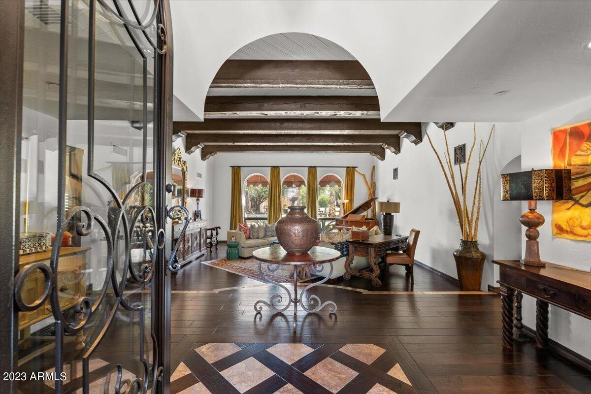 PARADISE VALLEY FARMS - Residential