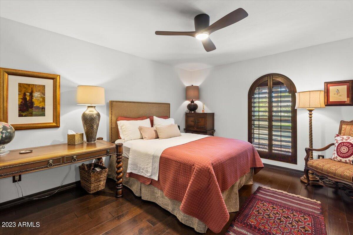 PARADISE VALLEY FARMS - Residential