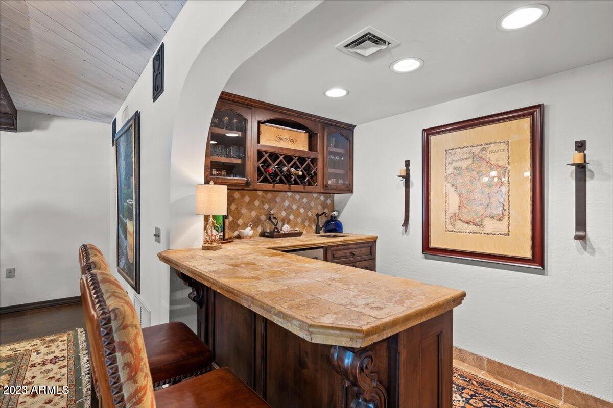 PARADISE VALLEY FARMS - Residential