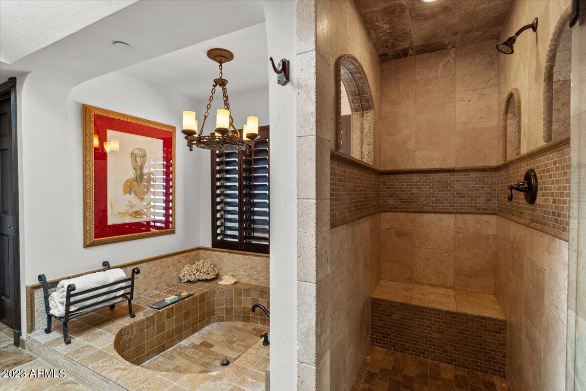 PARADISE VALLEY FARMS - Residential