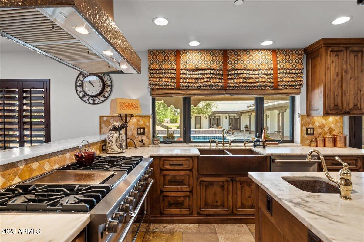 PARADISE VALLEY FARMS - Residential