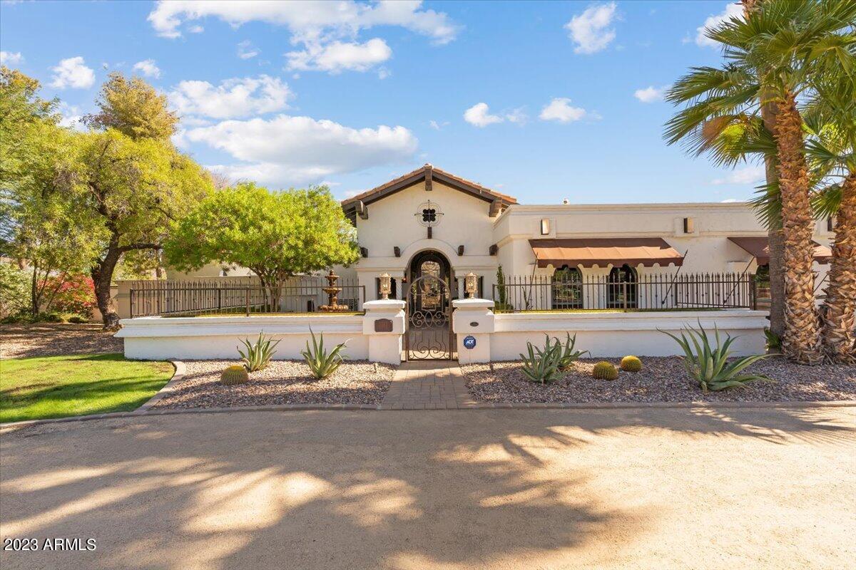 PARADISE VALLEY FARMS - Residential