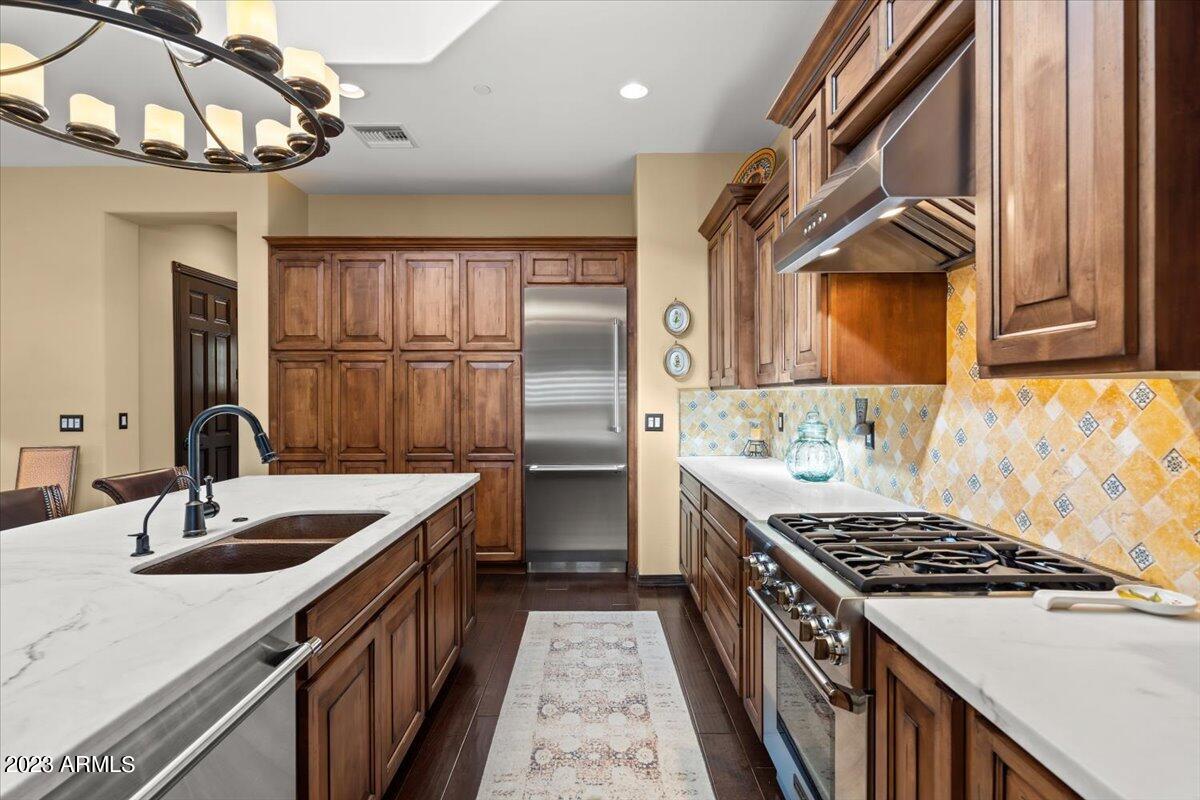PARADISE VALLEY FARMS - Residential