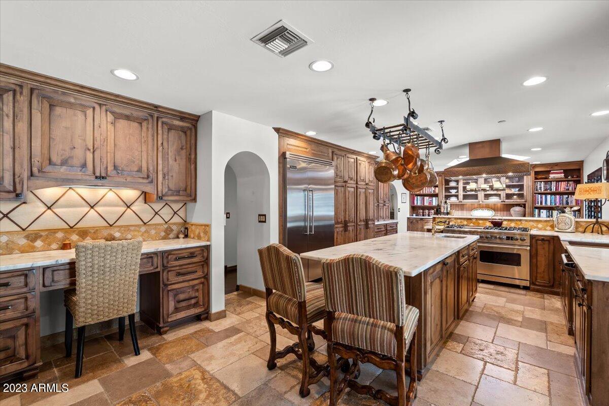 PARADISE VALLEY FARMS - Residential