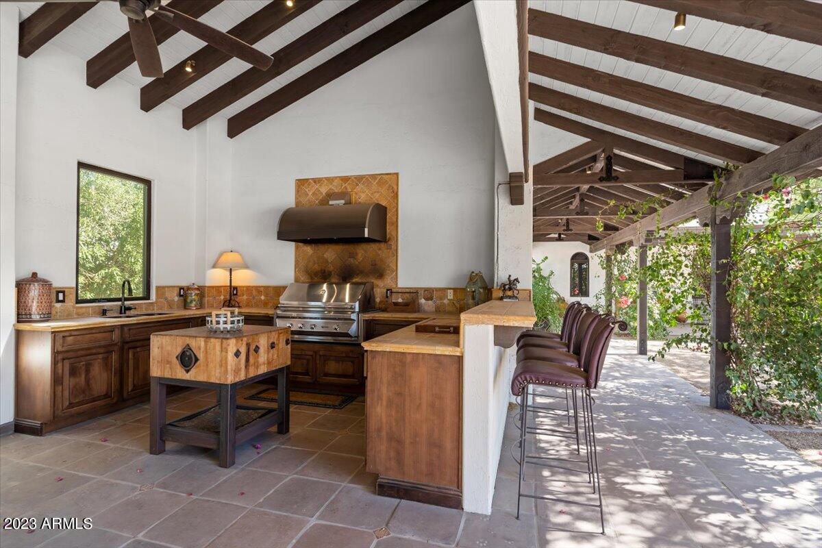 PARADISE VALLEY FARMS - Residential