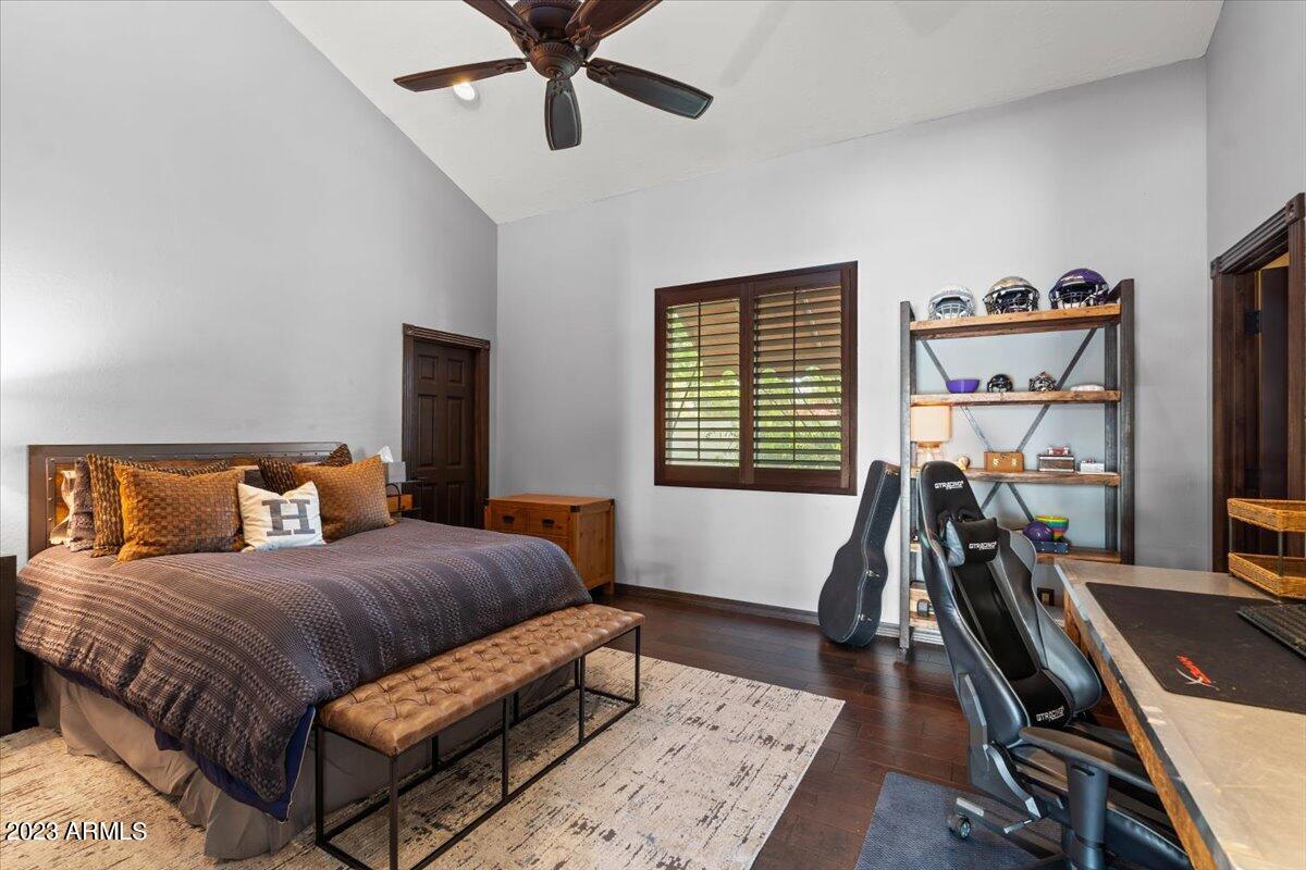 PARADISE VALLEY FARMS - Residential
