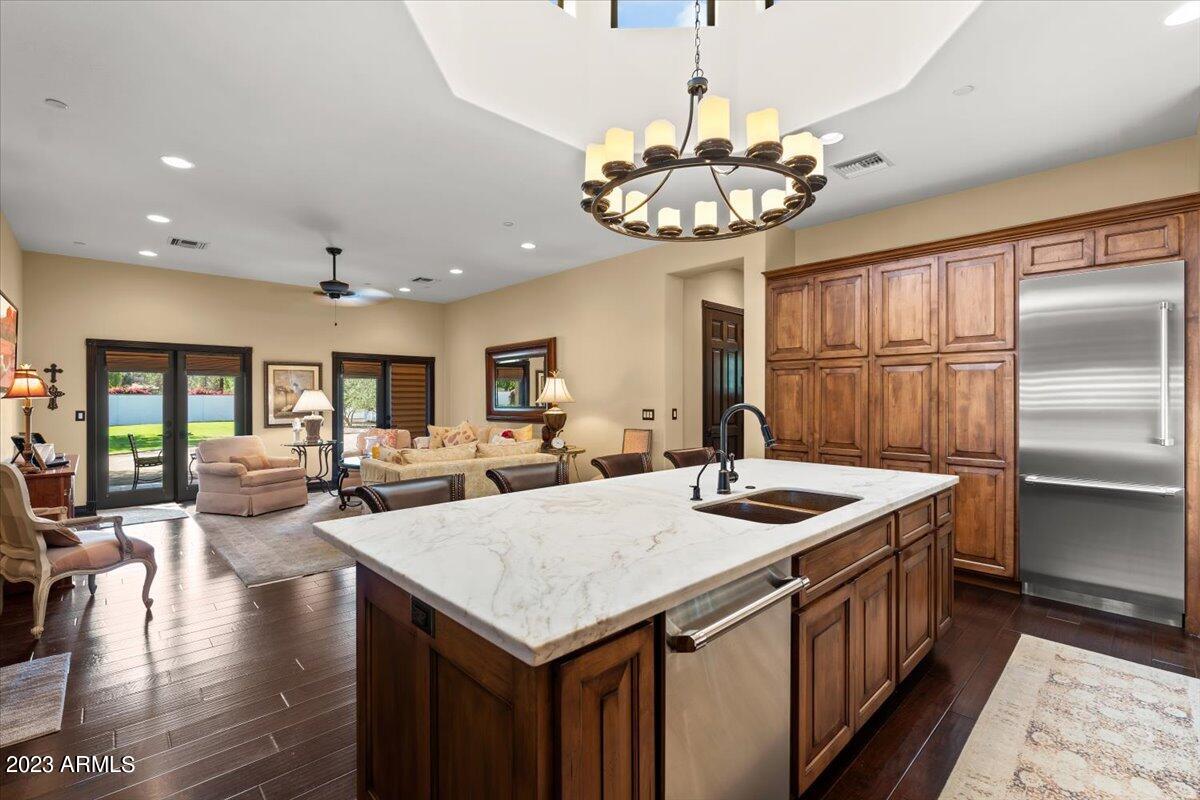 PARADISE VALLEY FARMS - Residential