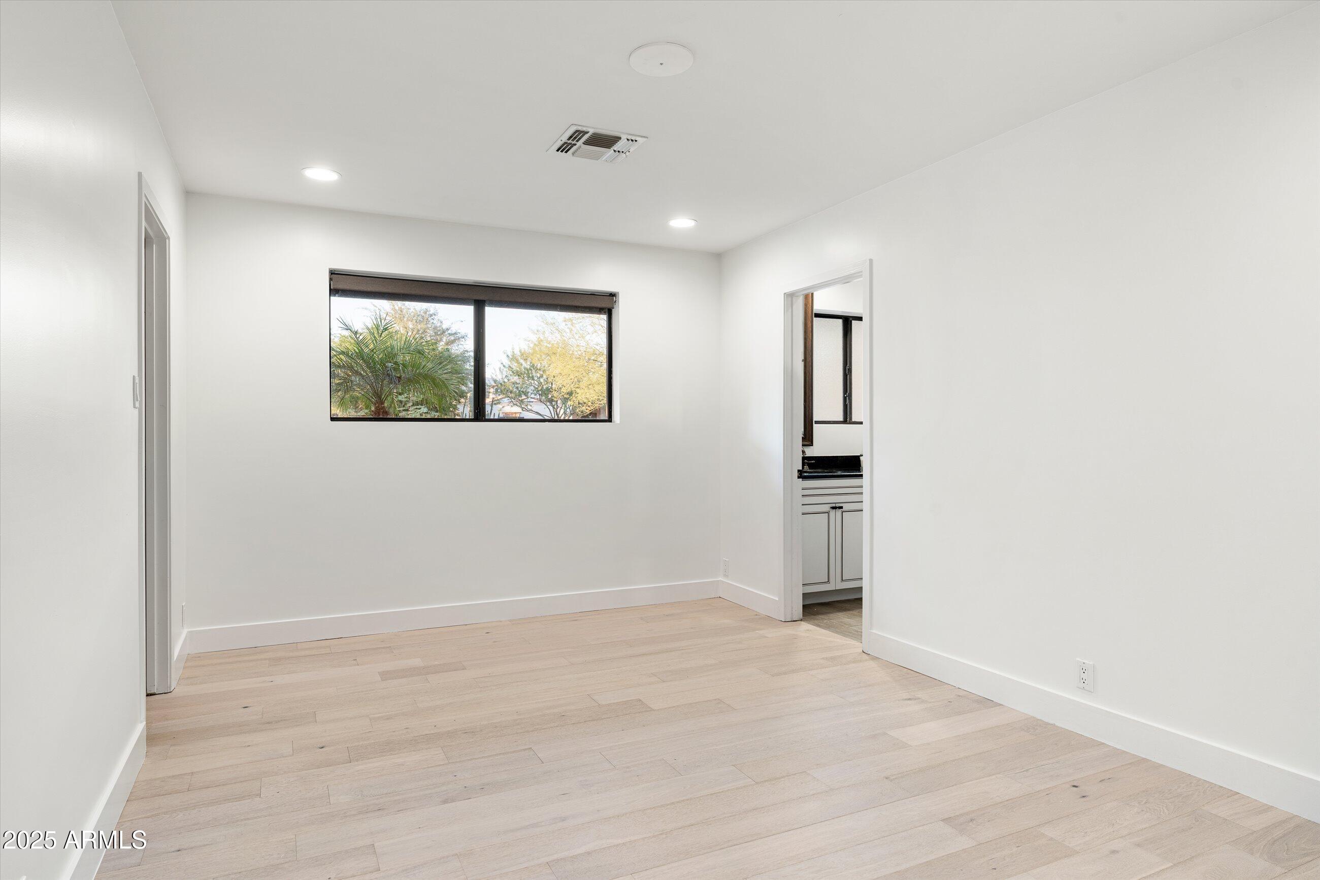 CAMELBACK SIERRA - Residential