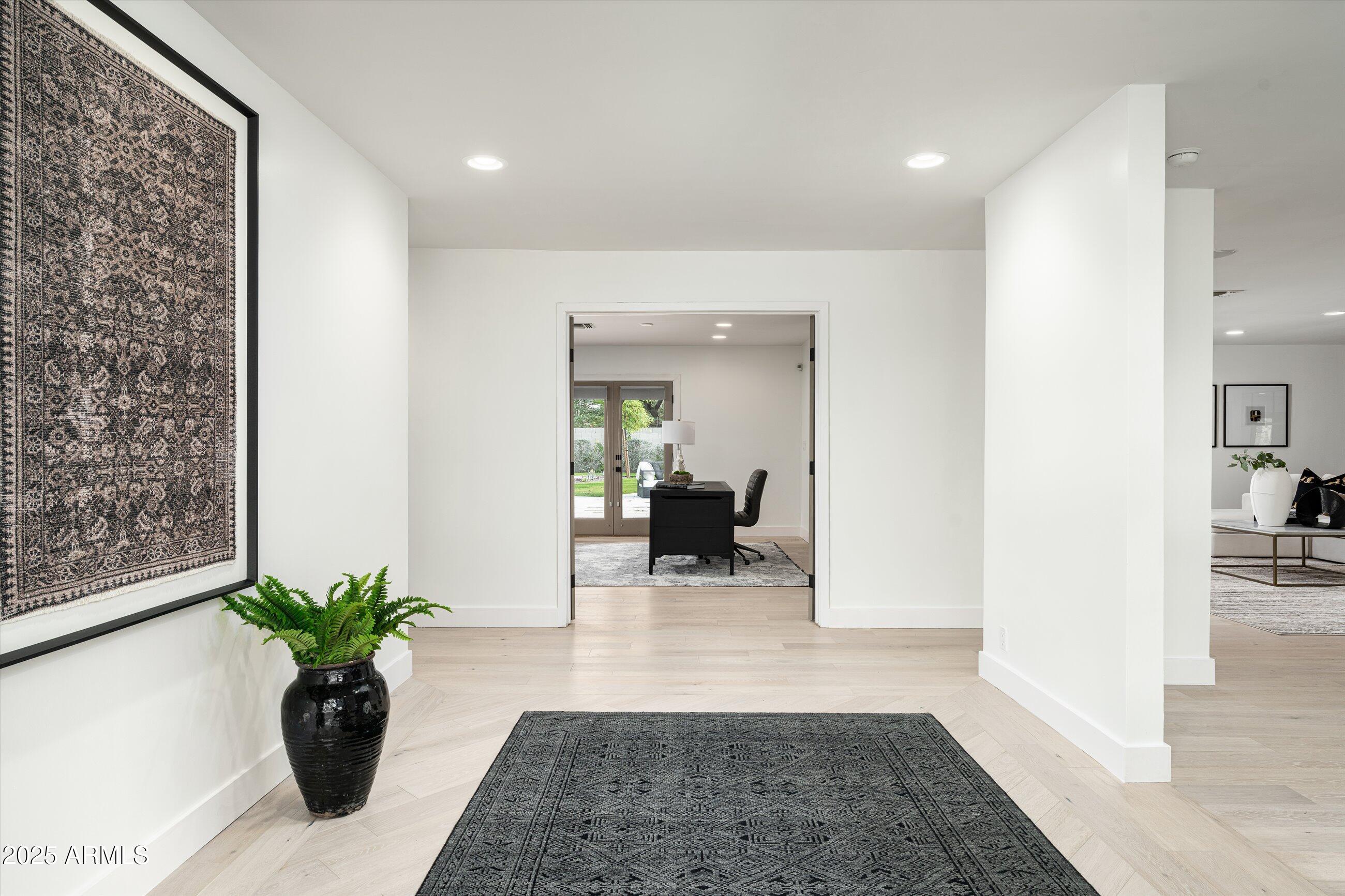 CAMELBACK SIERRA - Residential
