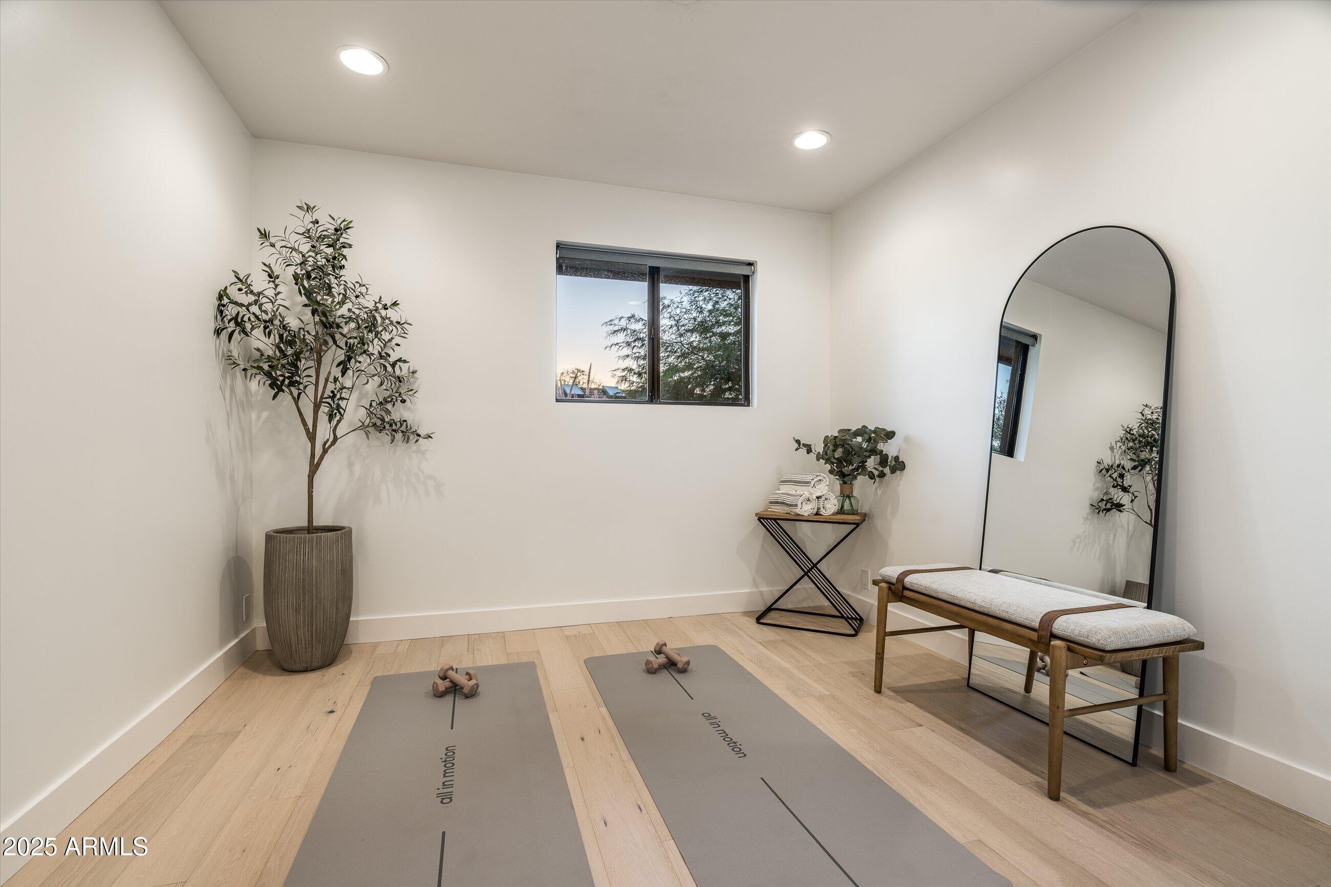 CAMELBACK SIERRA - Residential