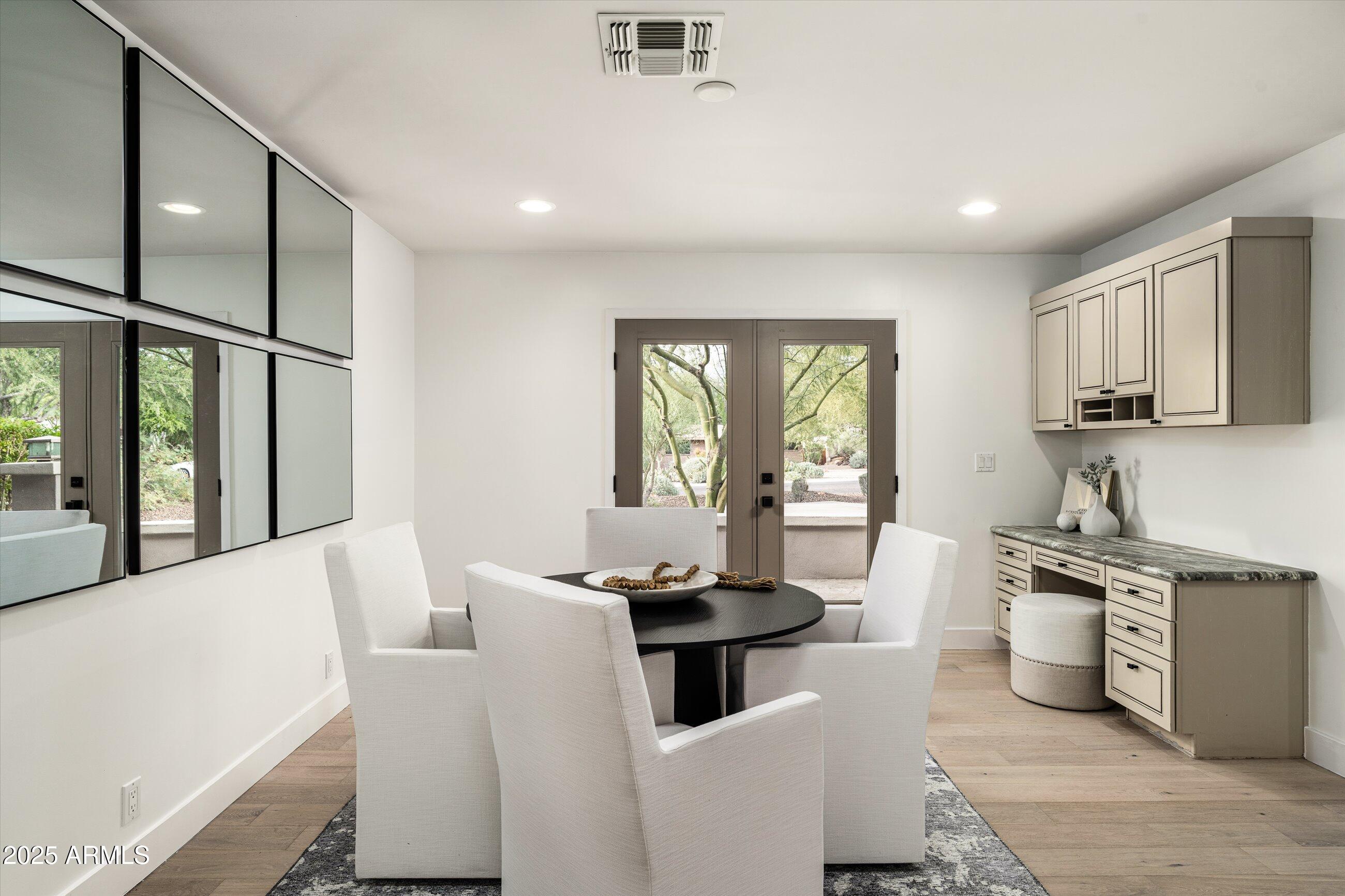 CAMELBACK SIERRA - Residential