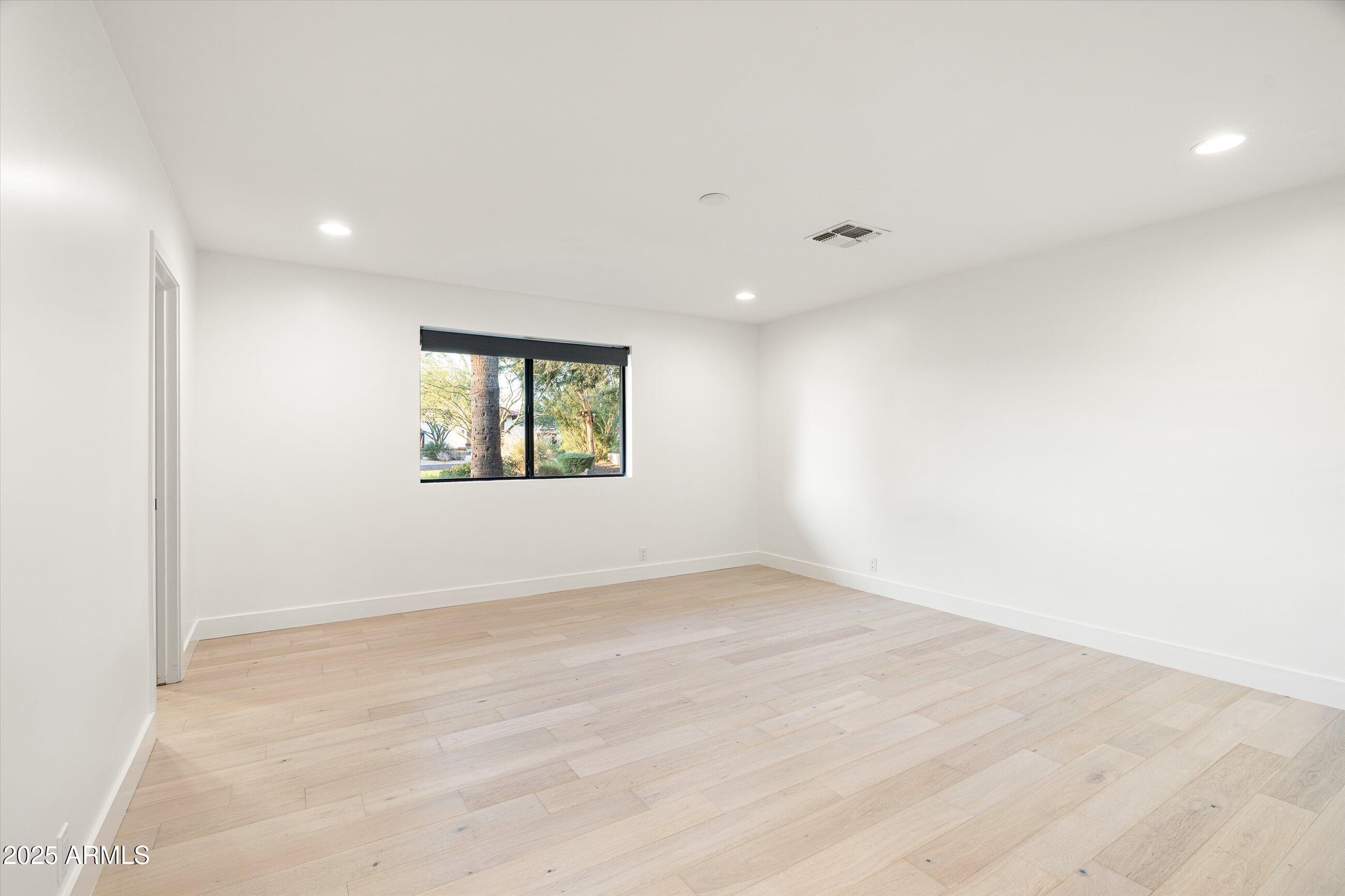 CAMELBACK SIERRA - Residential