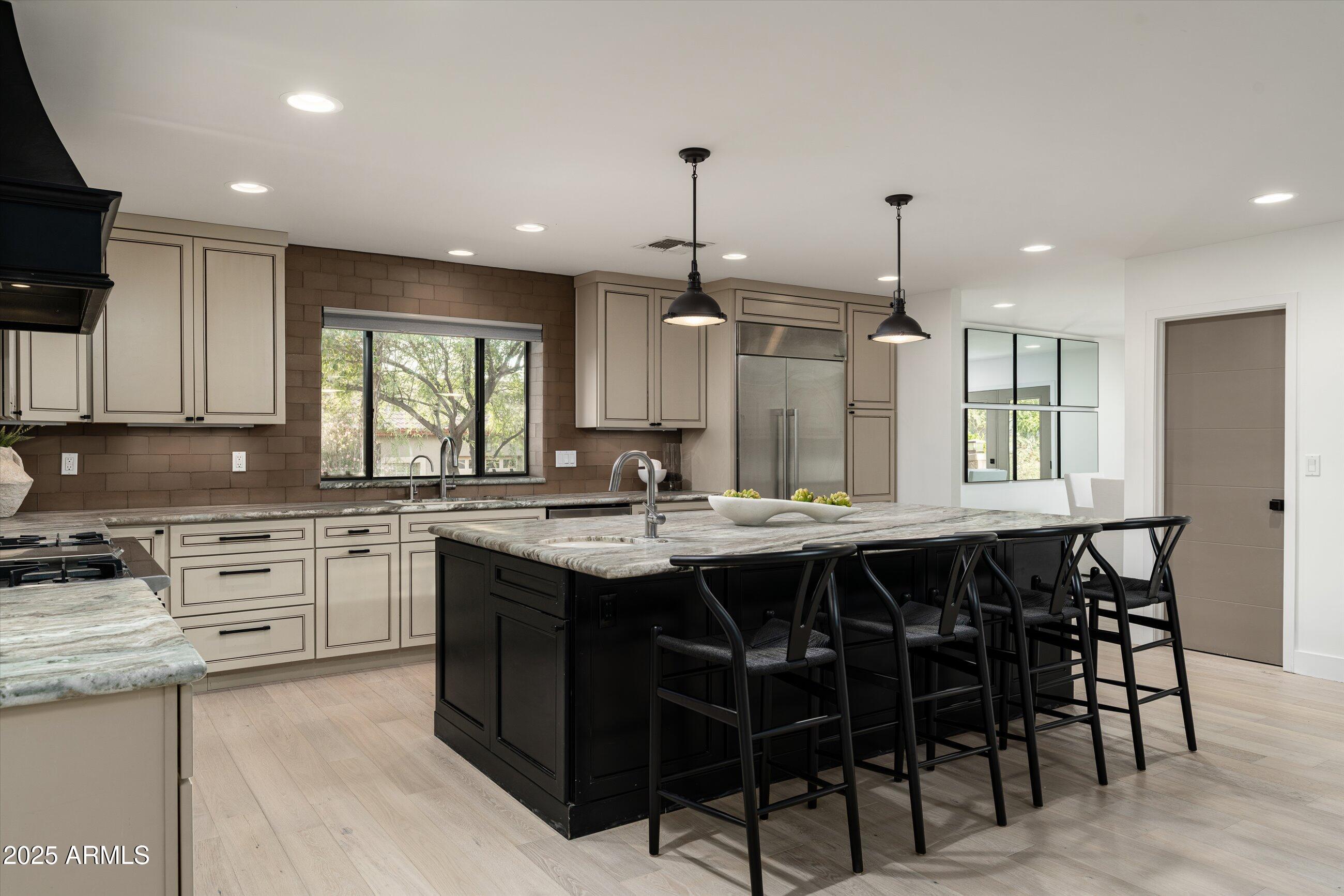 CAMELBACK SIERRA - Residential