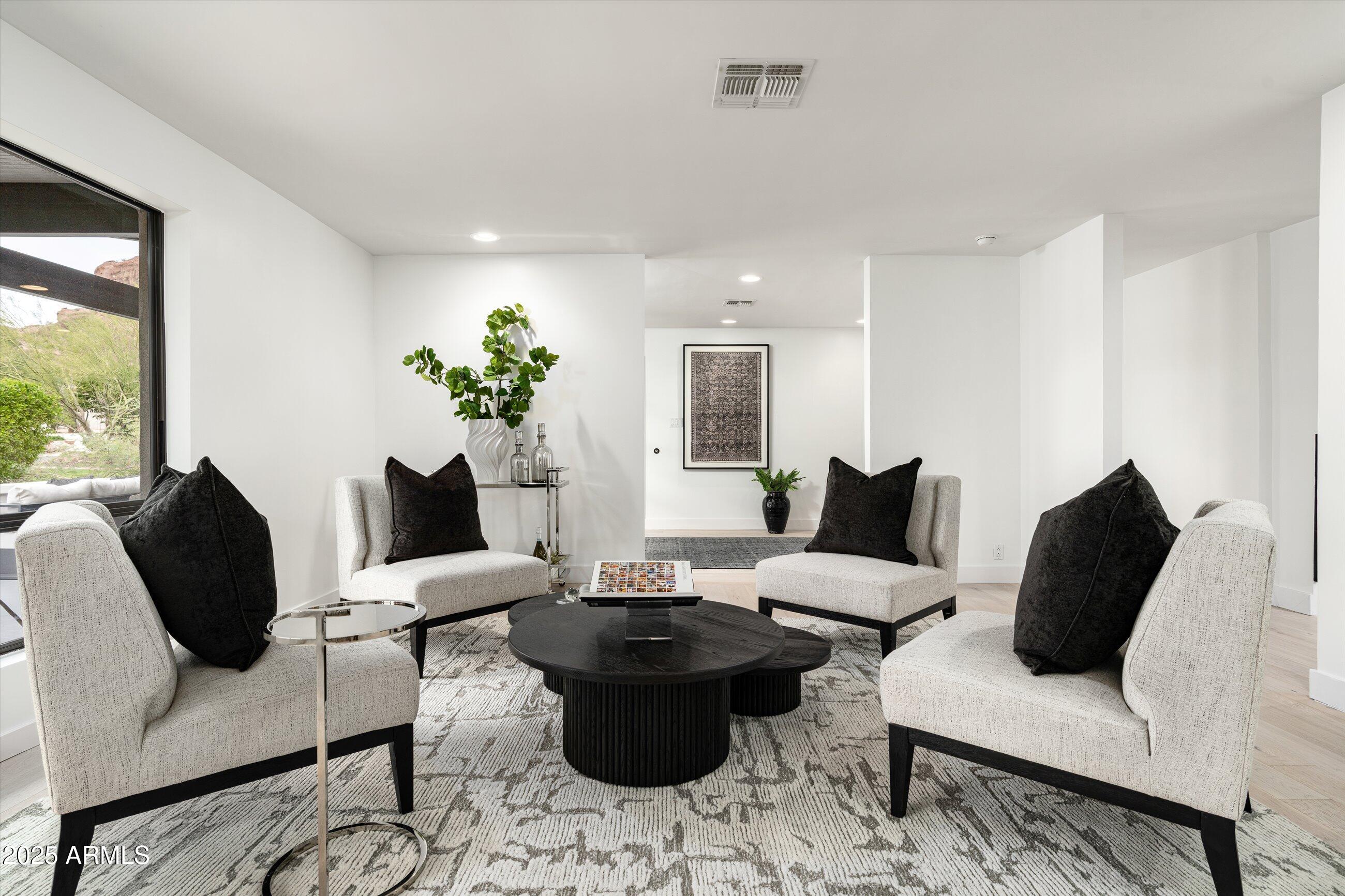 CAMELBACK SIERRA - Residential