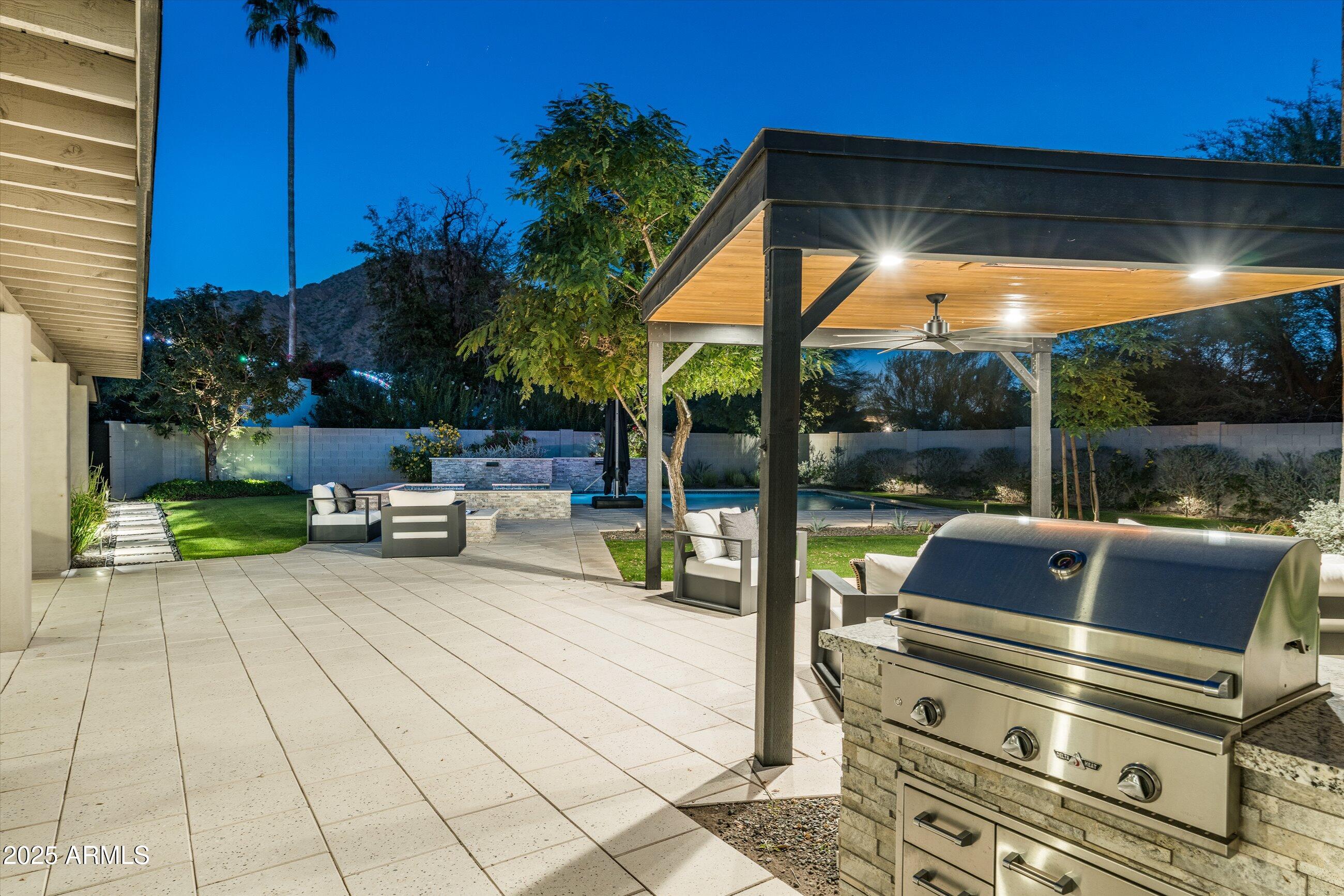 CAMELBACK SIERRA - Residential