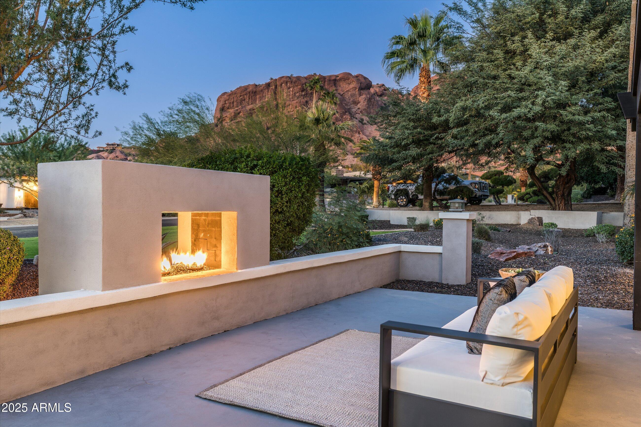 CAMELBACK SIERRA - Residential