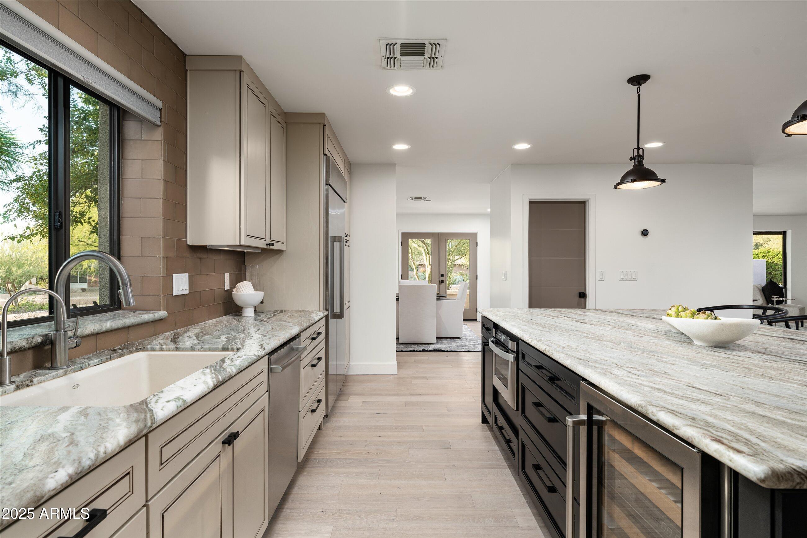 CAMELBACK SIERRA - Residential