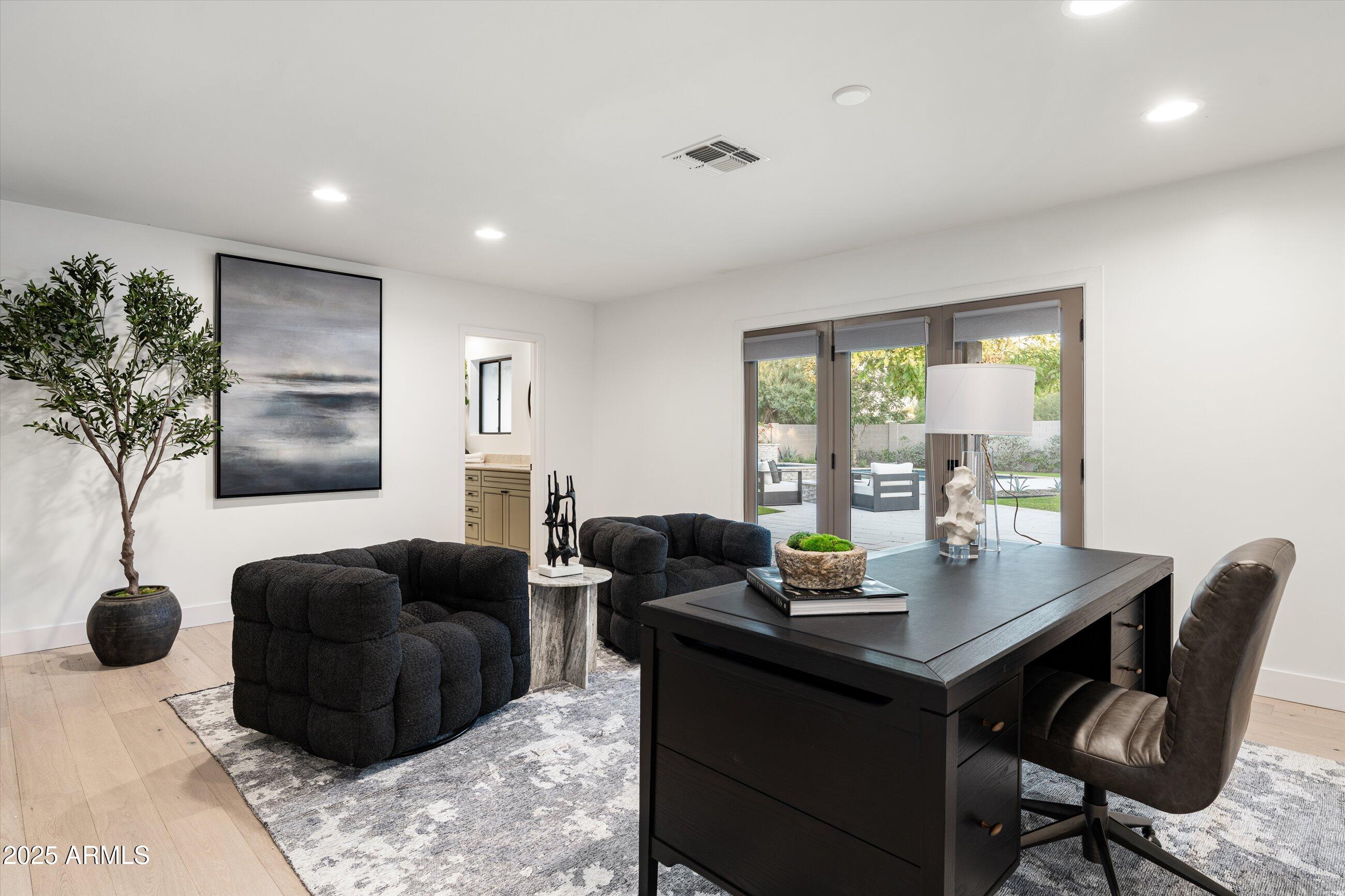 CAMELBACK SIERRA - Residential